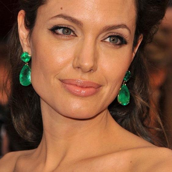 The Day Angelina Jolie Wore Colombian Emeralds
