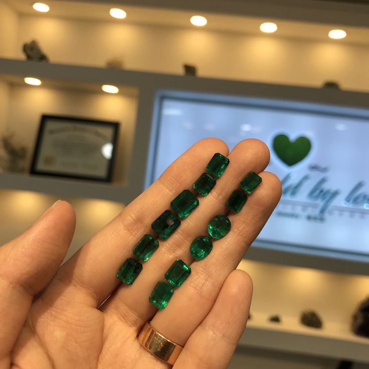 The Experience of Buying an Emerald in Colombia with Emerald By Love