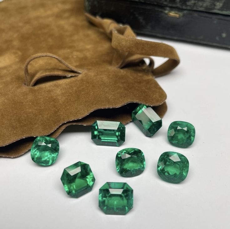 What Is a Treatment in a Colombian Emerald and How to Detect It
