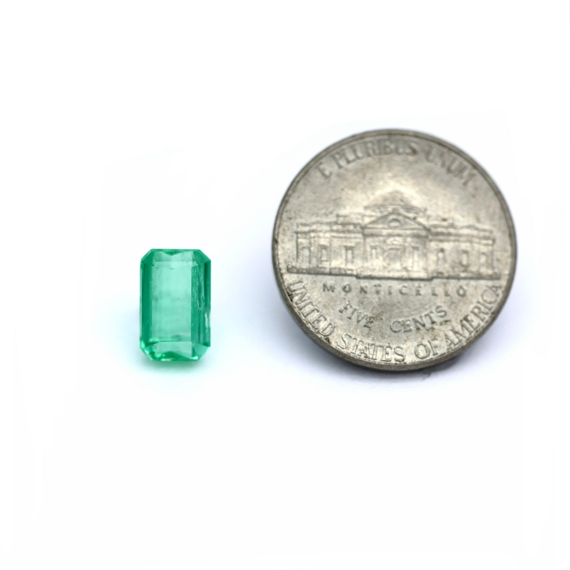Comparison coin vs baguette emerald