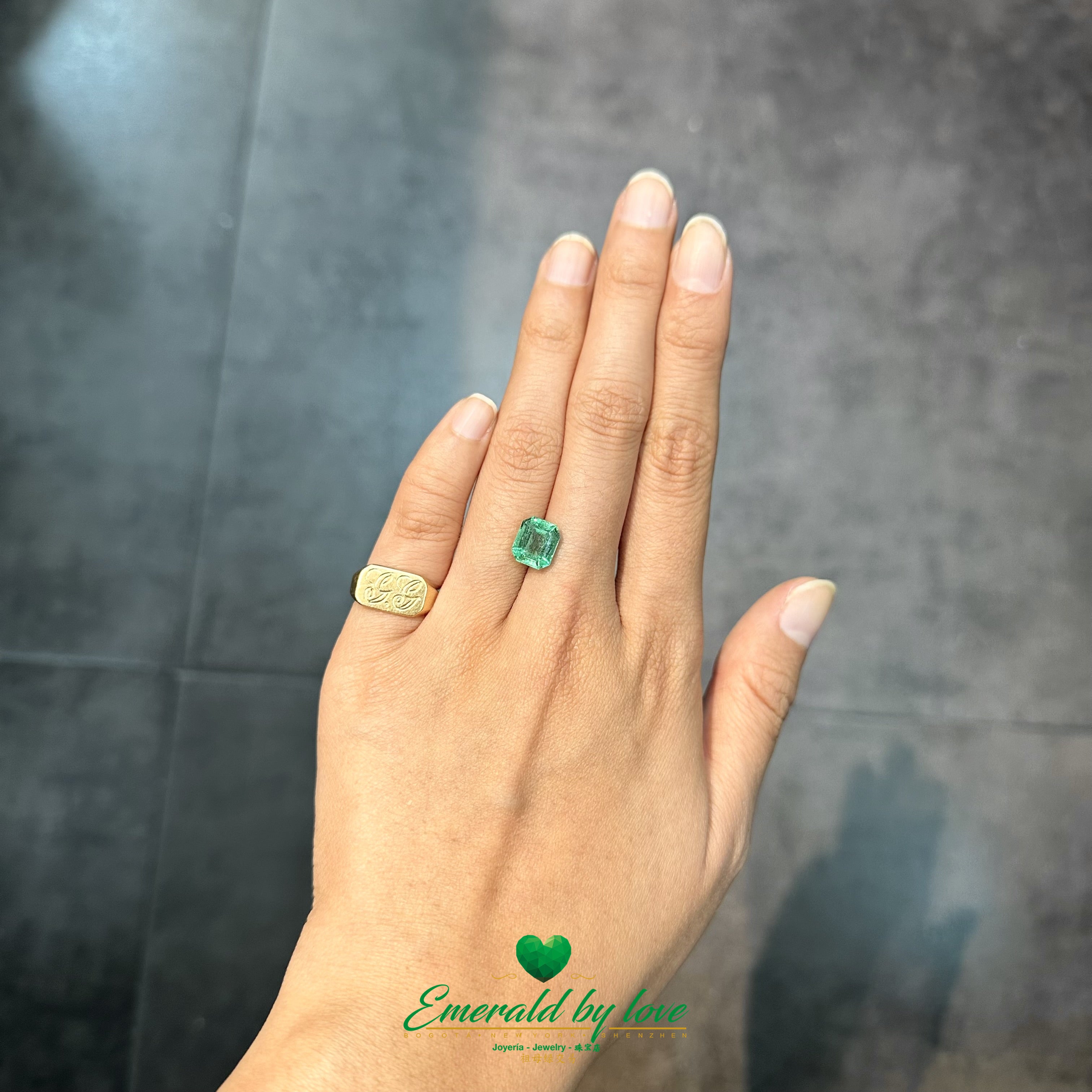 Rectangular Colombian emerald with clean lines and intense green tone, 2.87 ct