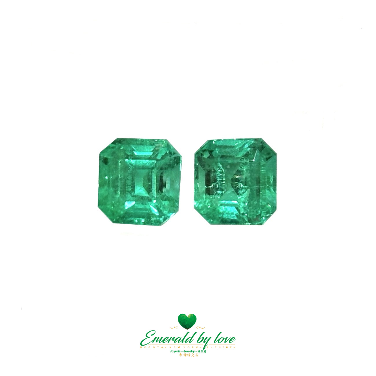 Élégance symphonique : paires assorties d'émeraudes colombiennes, 6,2 carats - forme carrée
