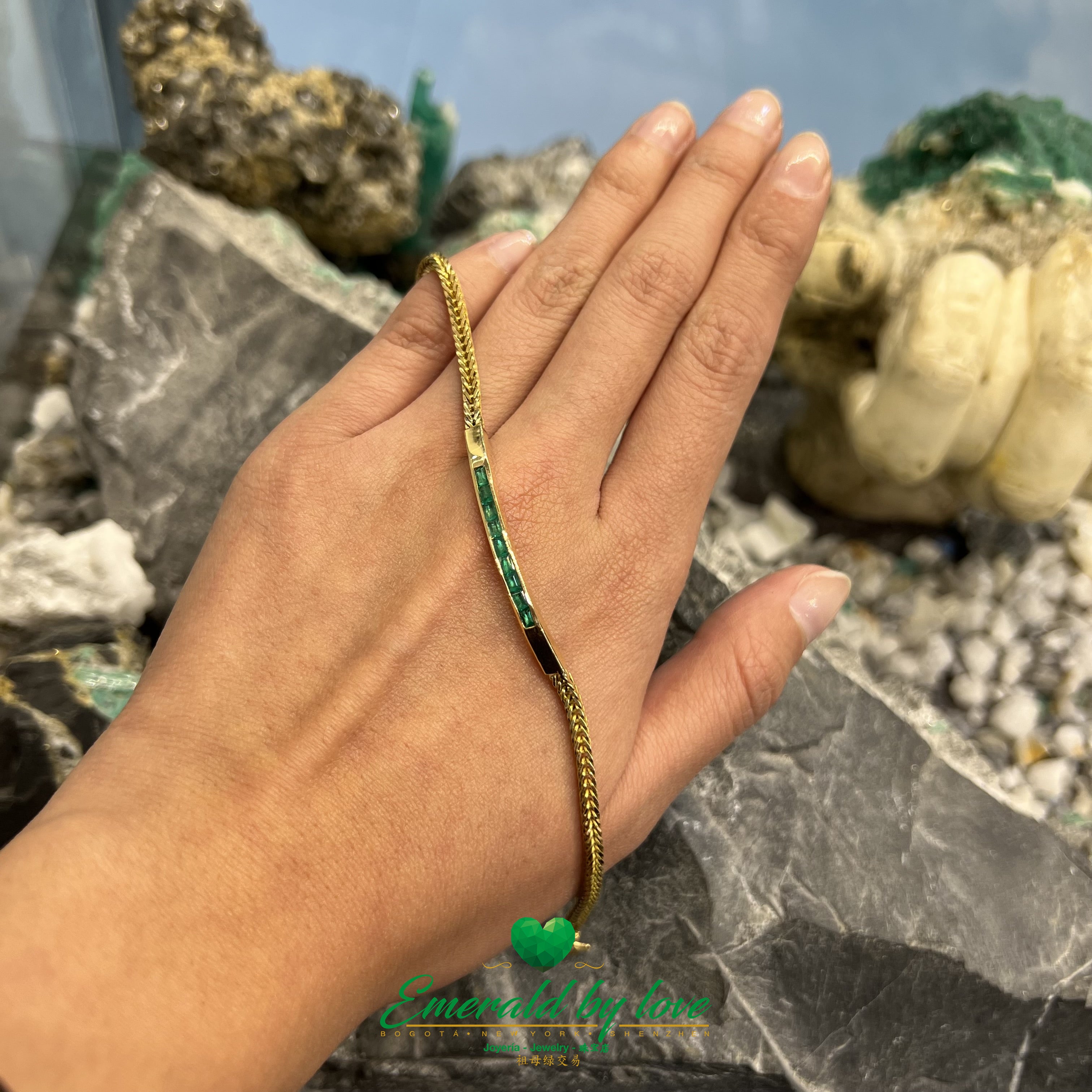 Brazalete de esmeraldas baguette colombiana