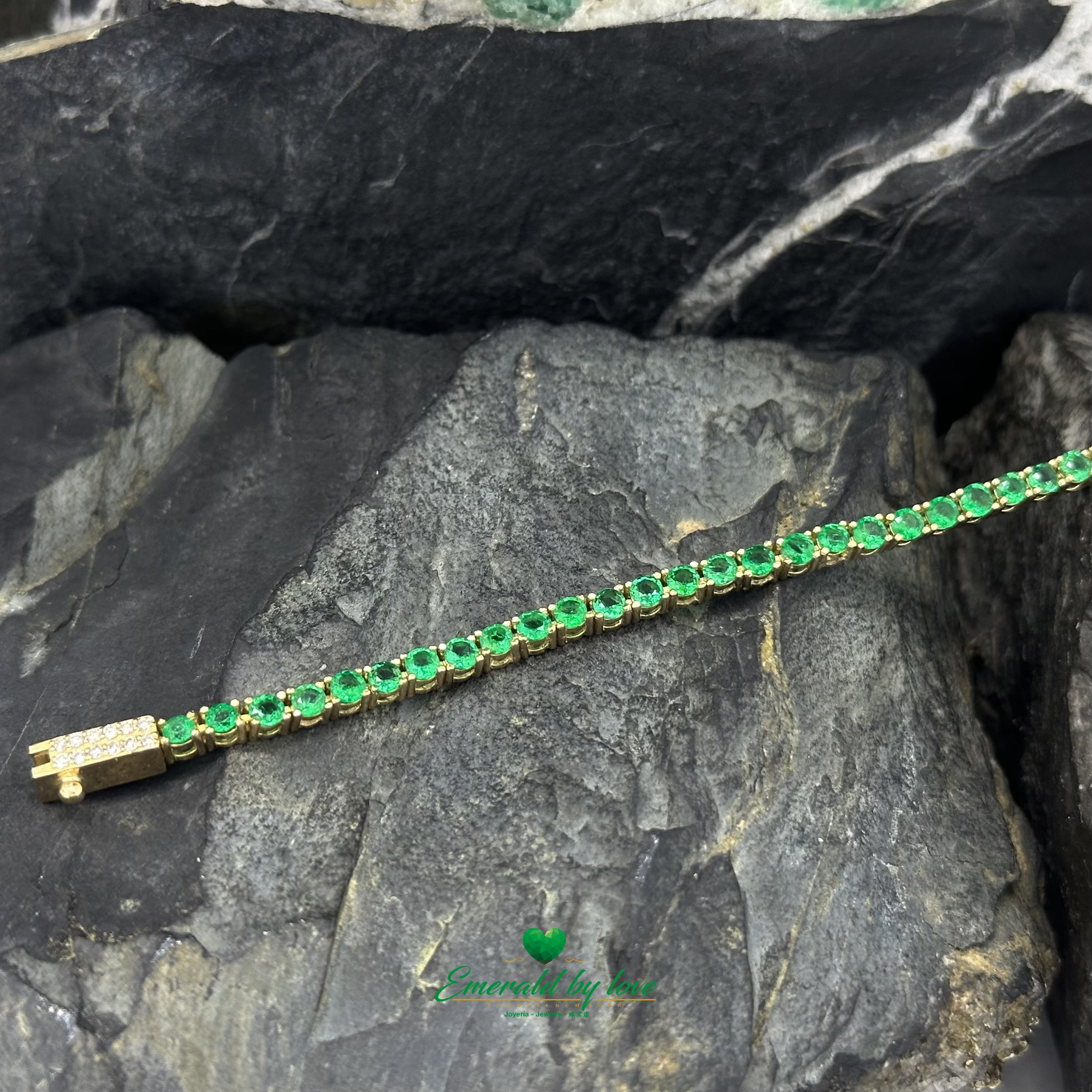 Slim Tennis Bracelet in 18K Yellow Gold with Prong-Set Colombian Emeralds and Diamond Clasp