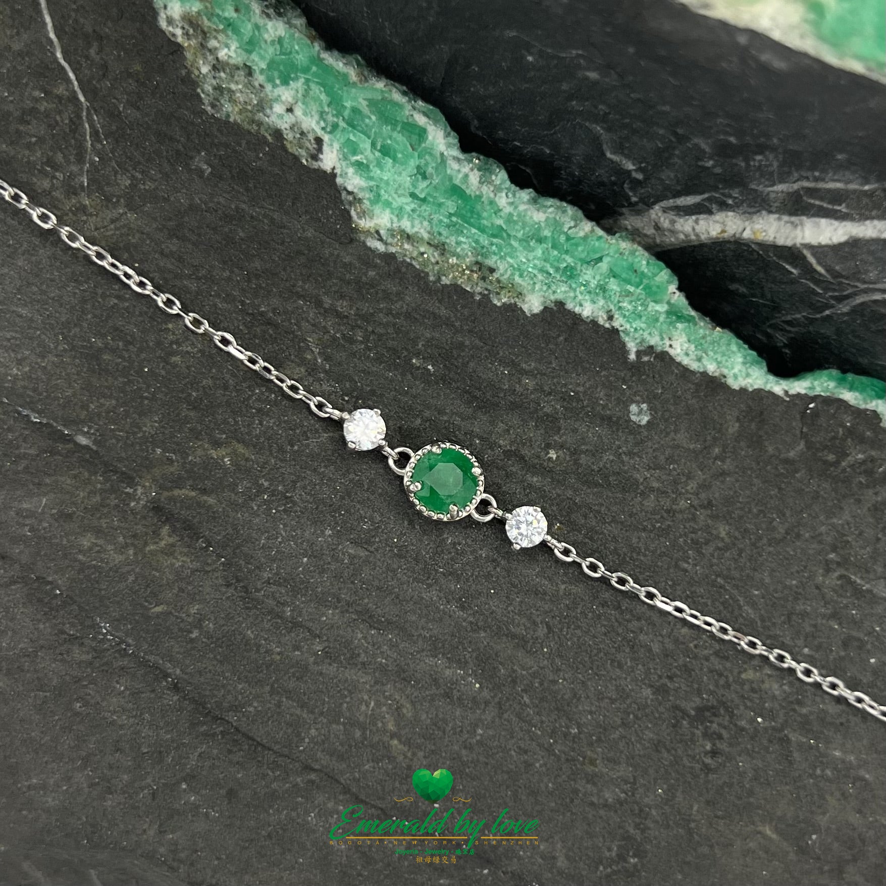 925 Silver Bracelet with Central Round Colombian Emerald and Side Zircons