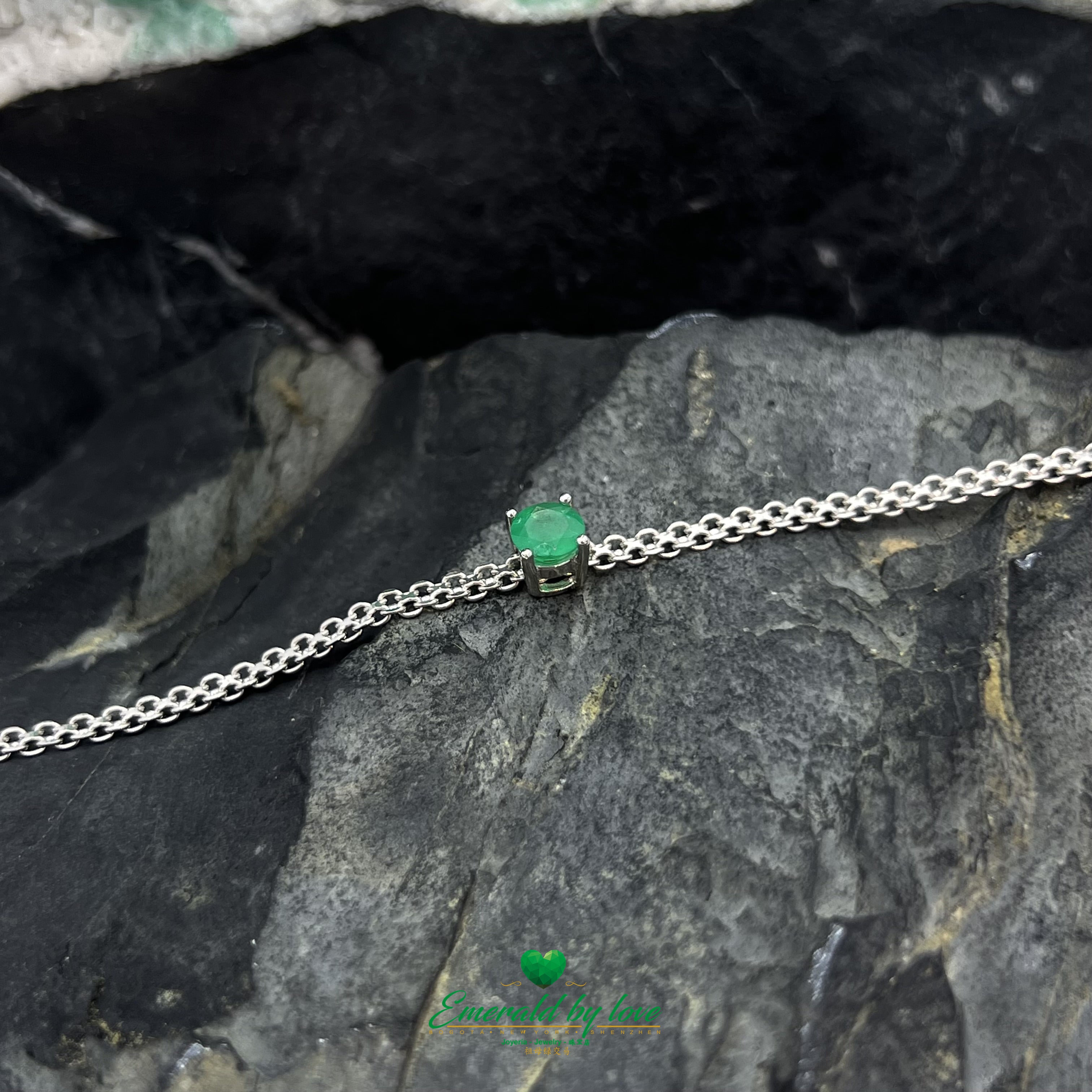 Pulsera de cadena de estilo chino con colgante de esmeralda redonda móvil