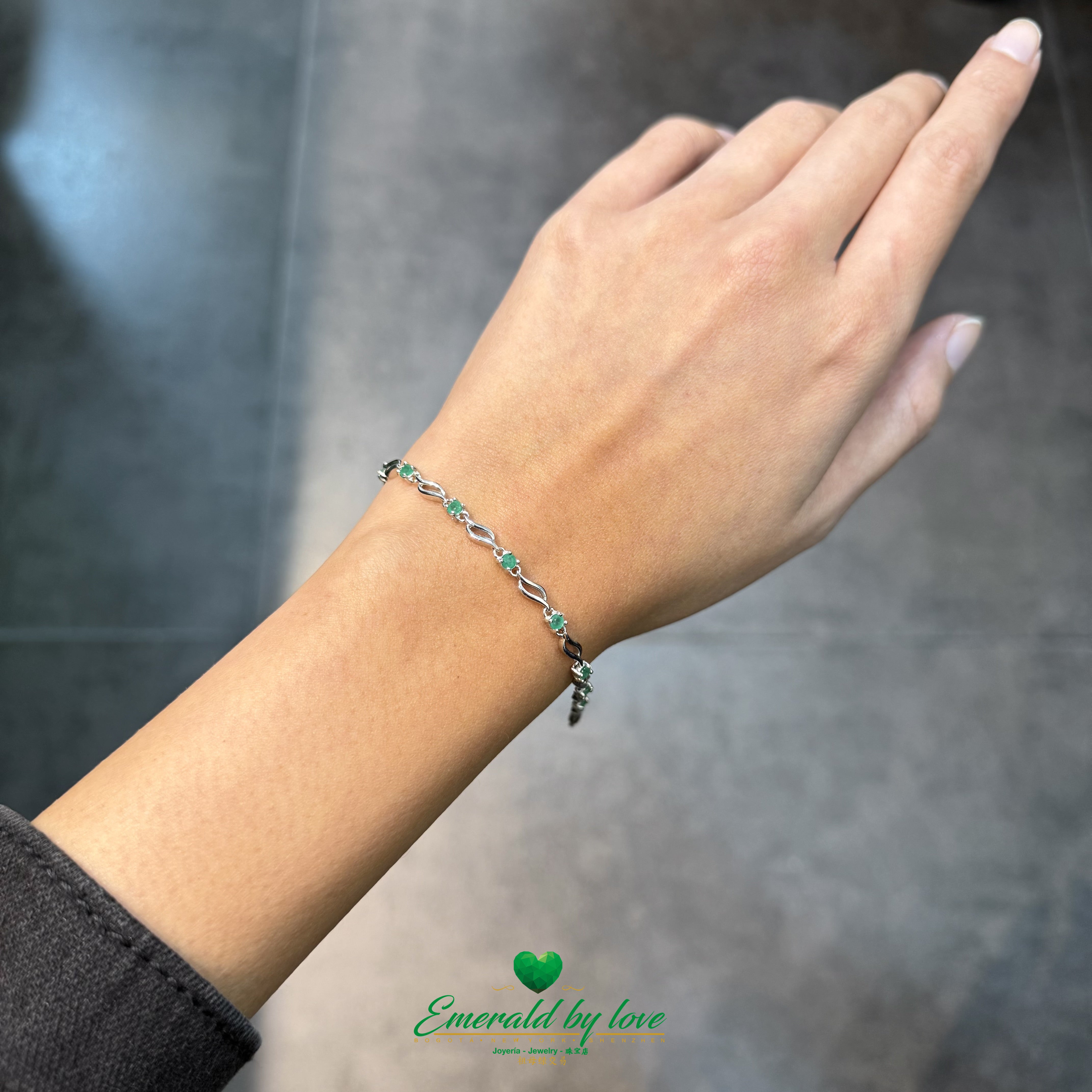 Arabesque Emerald Bracelet – Sterling Silver with Interspersed Round Emeralds