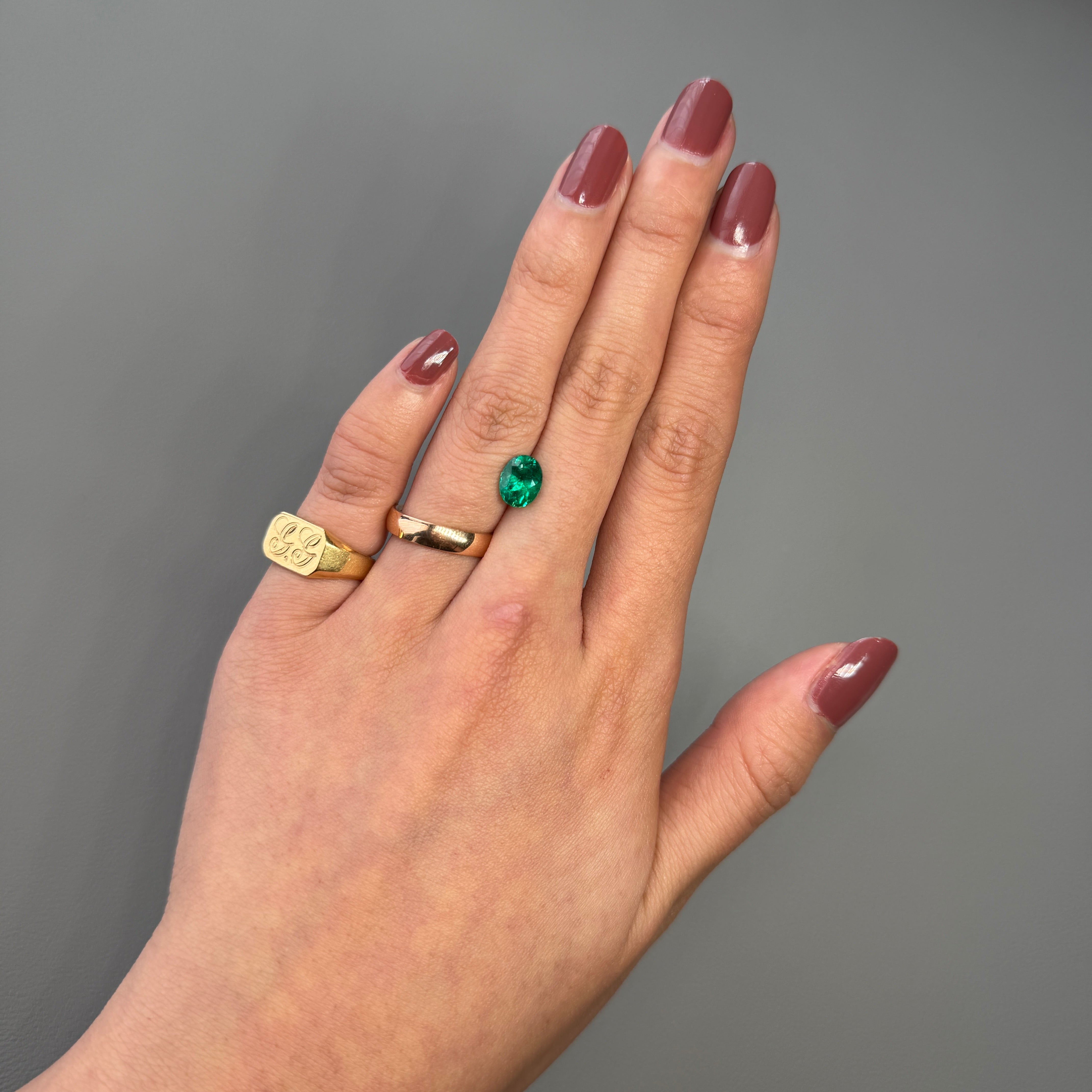 Bright Green 1.30 Carat Loose Colombian Emerald High Quality Oval Shape