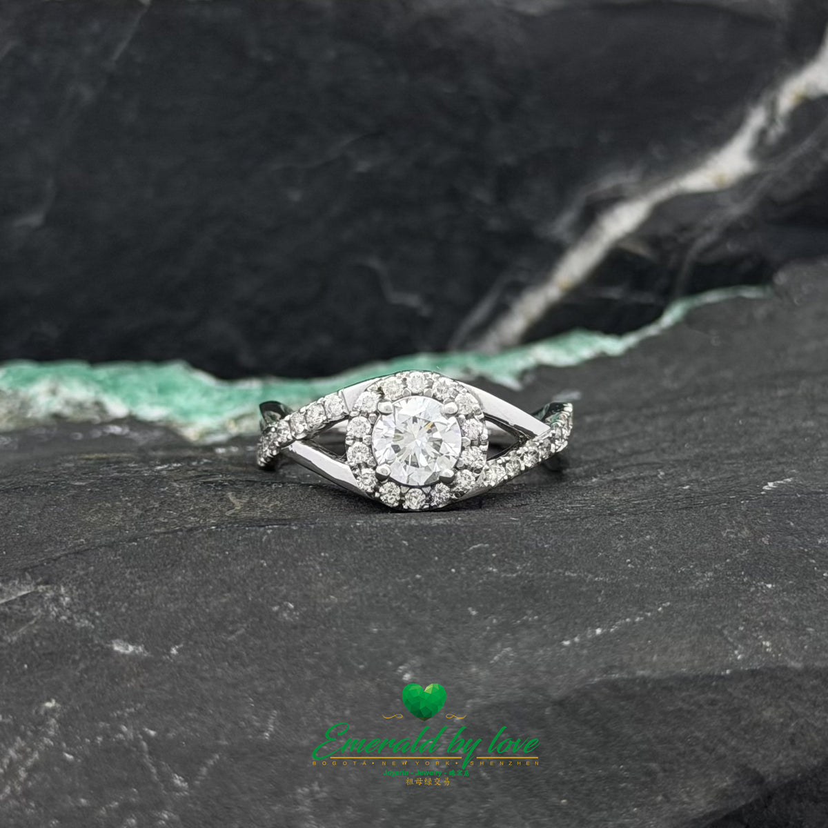 Diamond Eye Design Ring in 18K White Gold