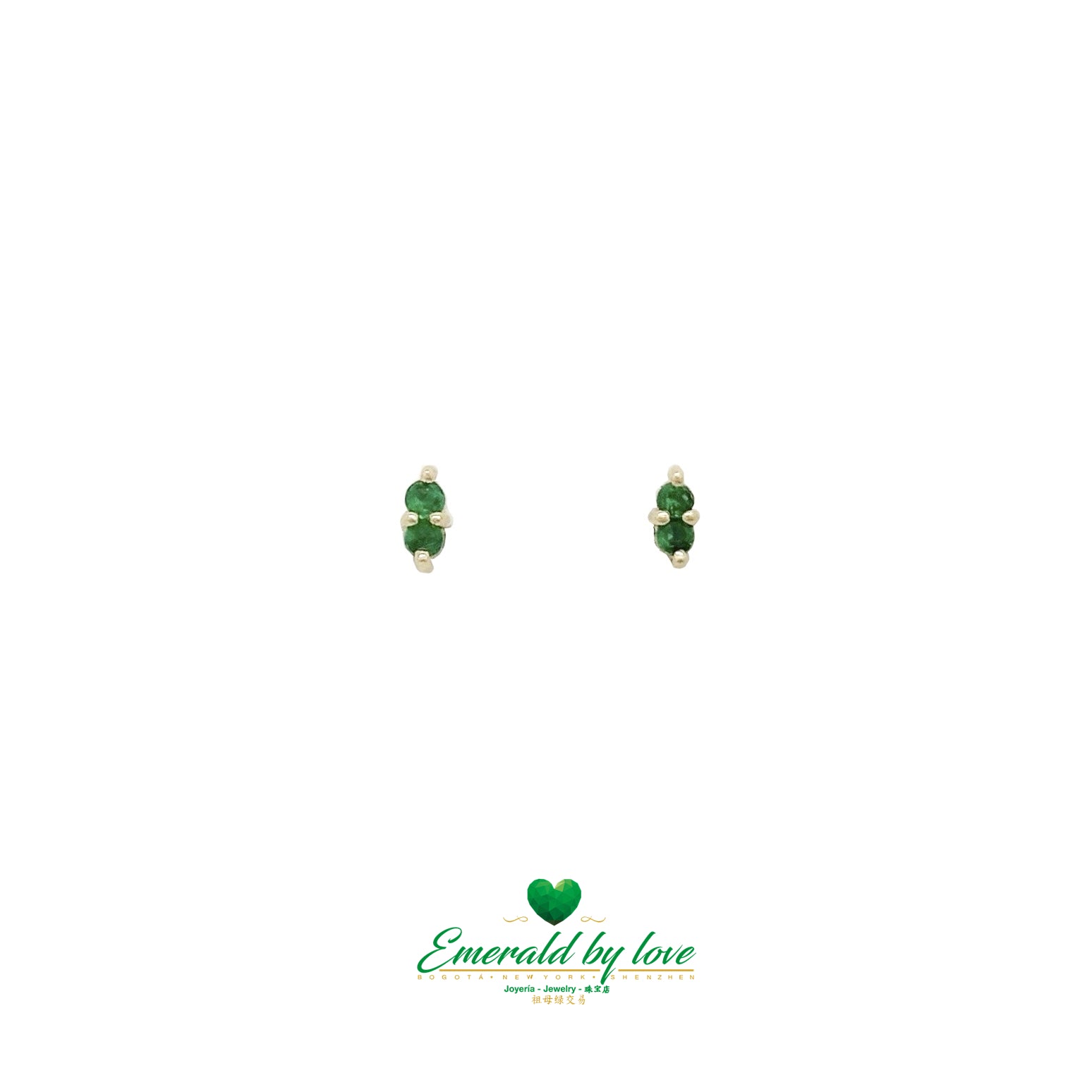 Boucles d'oreilles délicates en or jaune avec deux émeraudes rondes