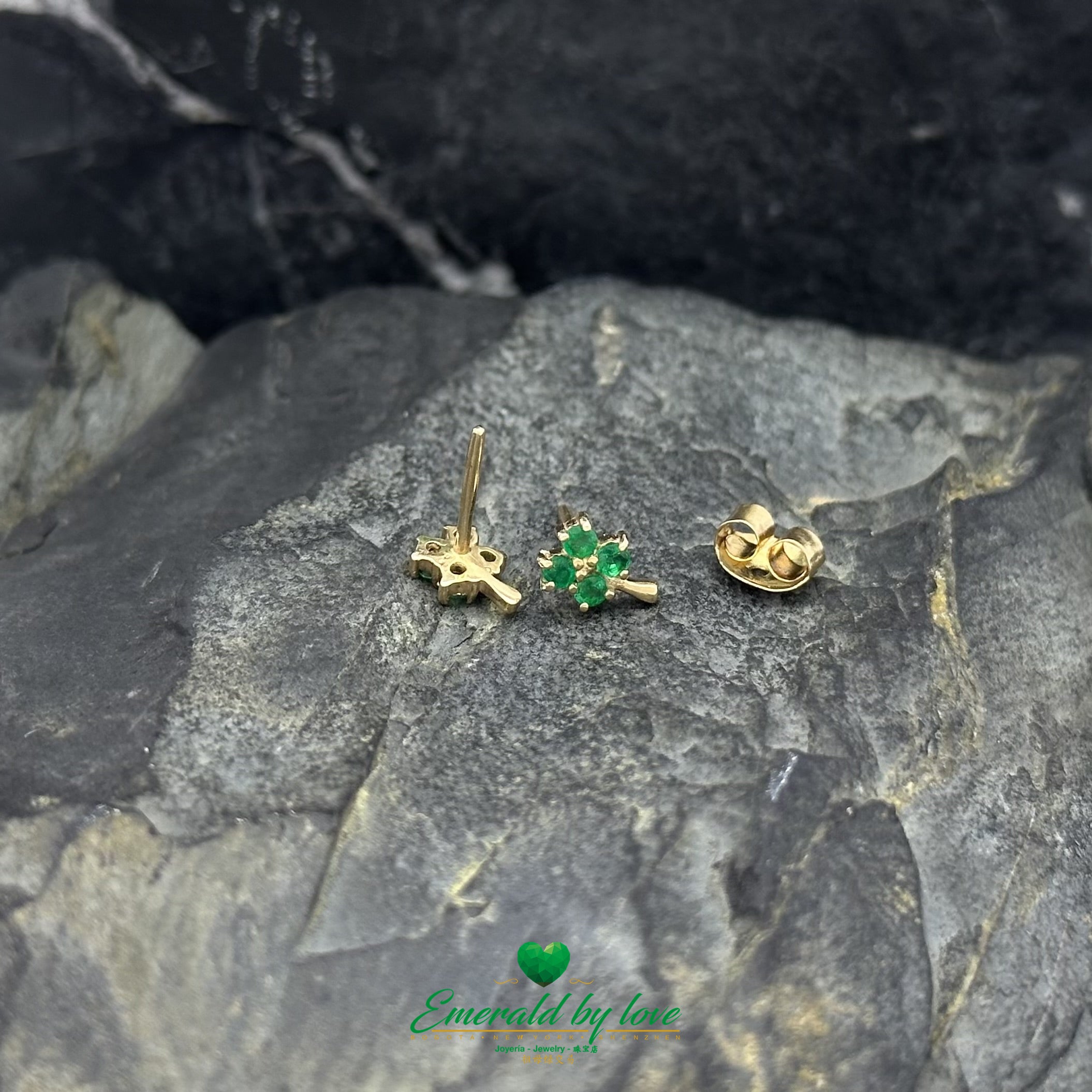 Four-Leaf Clover Earrings with Colombian Emeralds in 18K Yellow Gold