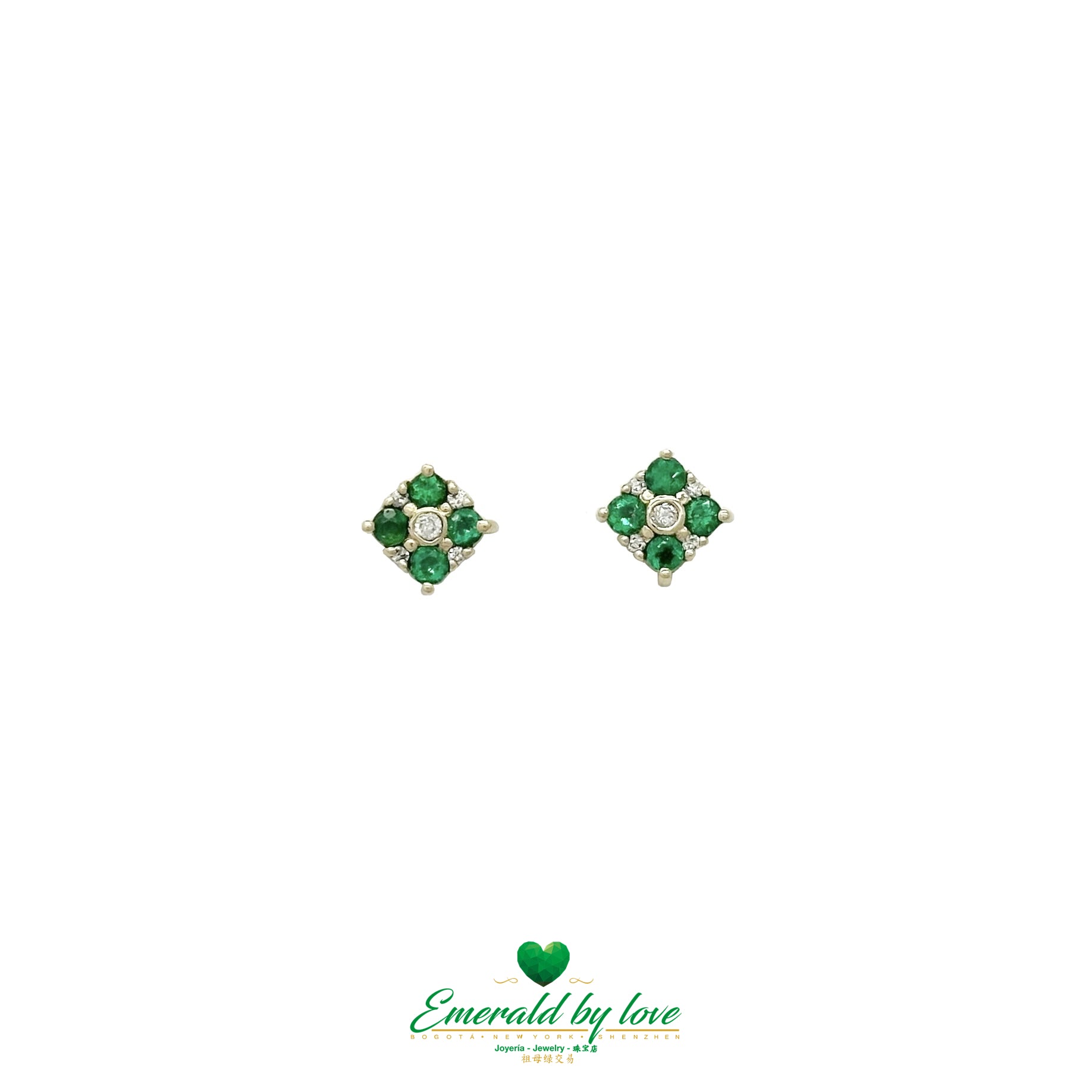 Floral Earrings with Central Diamond and Emerald Petals in 18K Gold