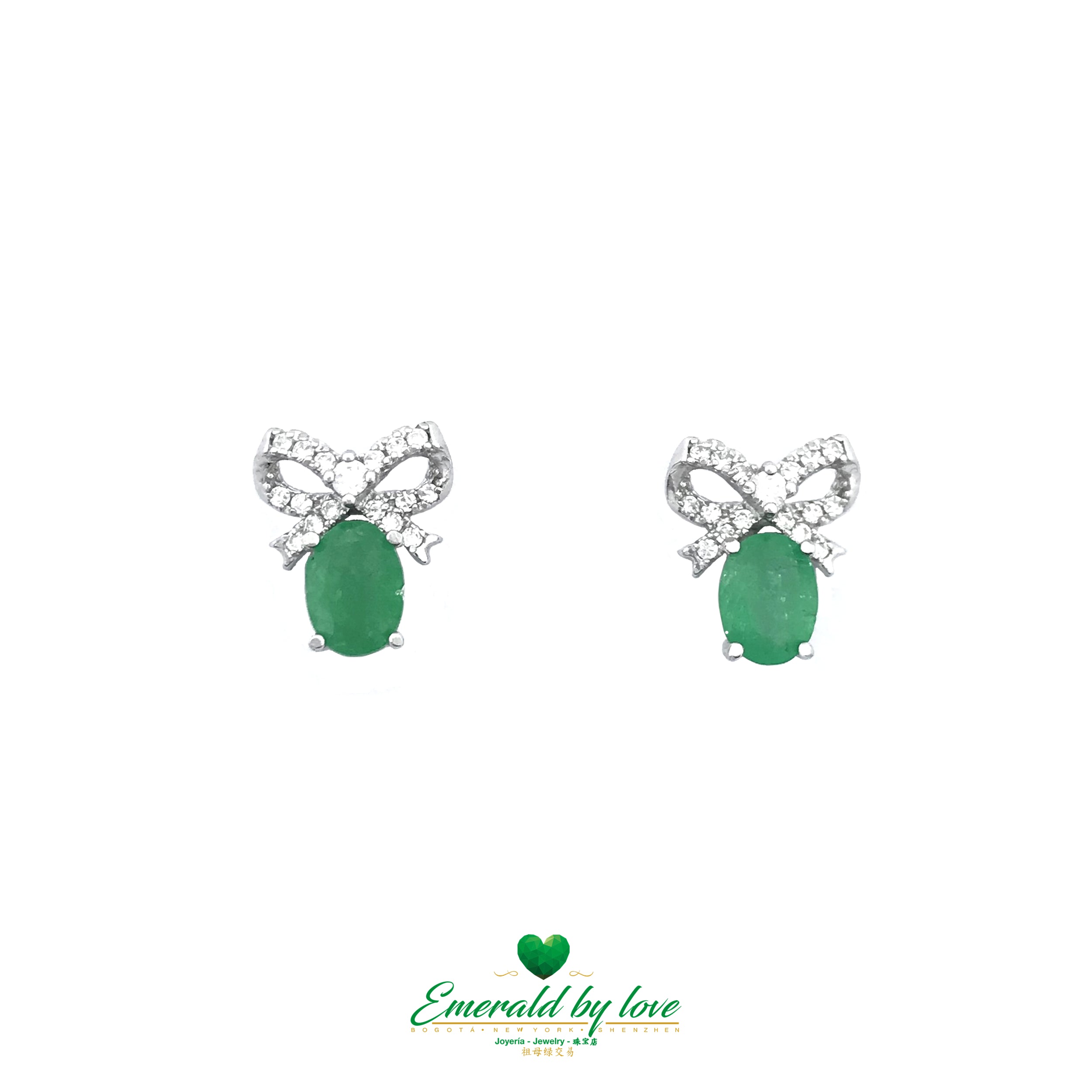 925 Sterling Silver Earrings with Bow-like Oval Colombian Emeralds