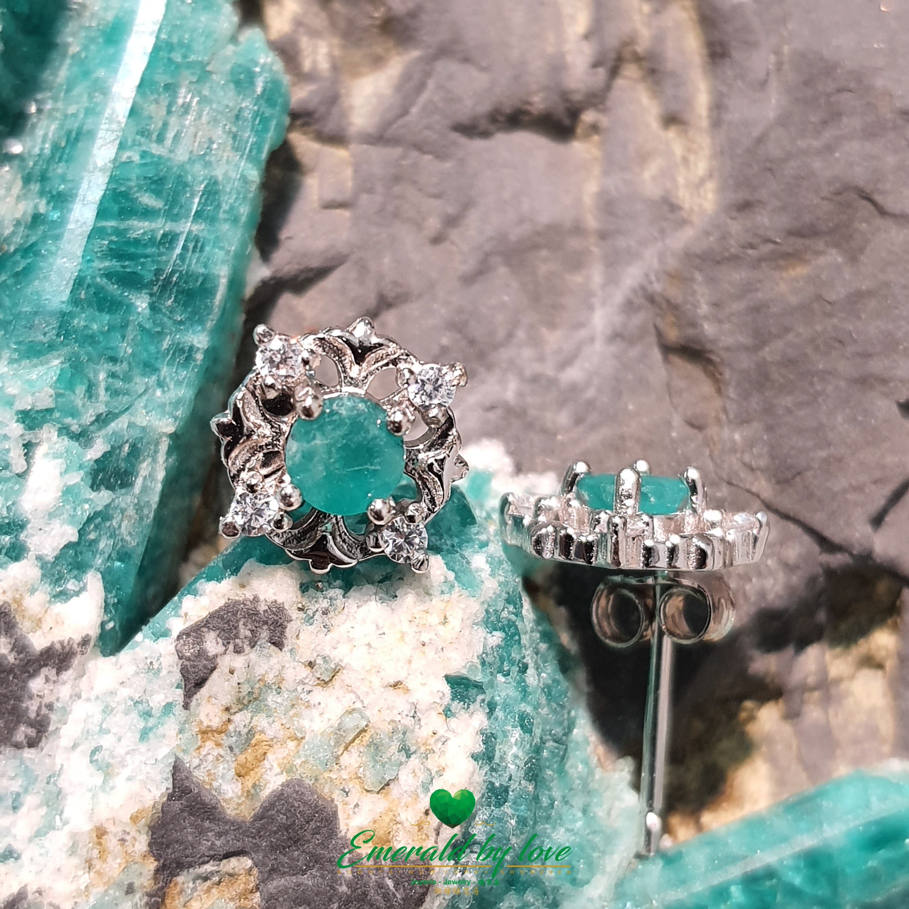 Boucles d'oreilles élégantes en argent avec émeraudes colombiennes rondes au design floral