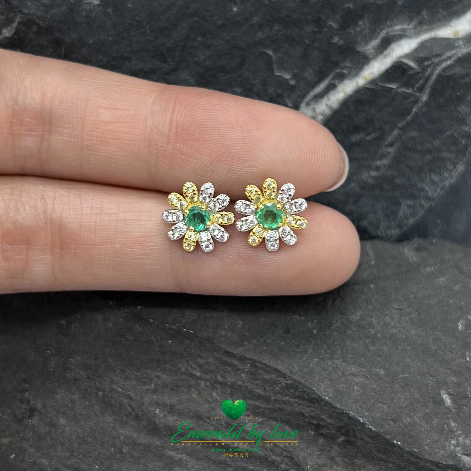 Fleurs en argent sterling 925 avec feuilles plaquées or et émeraudes centrales