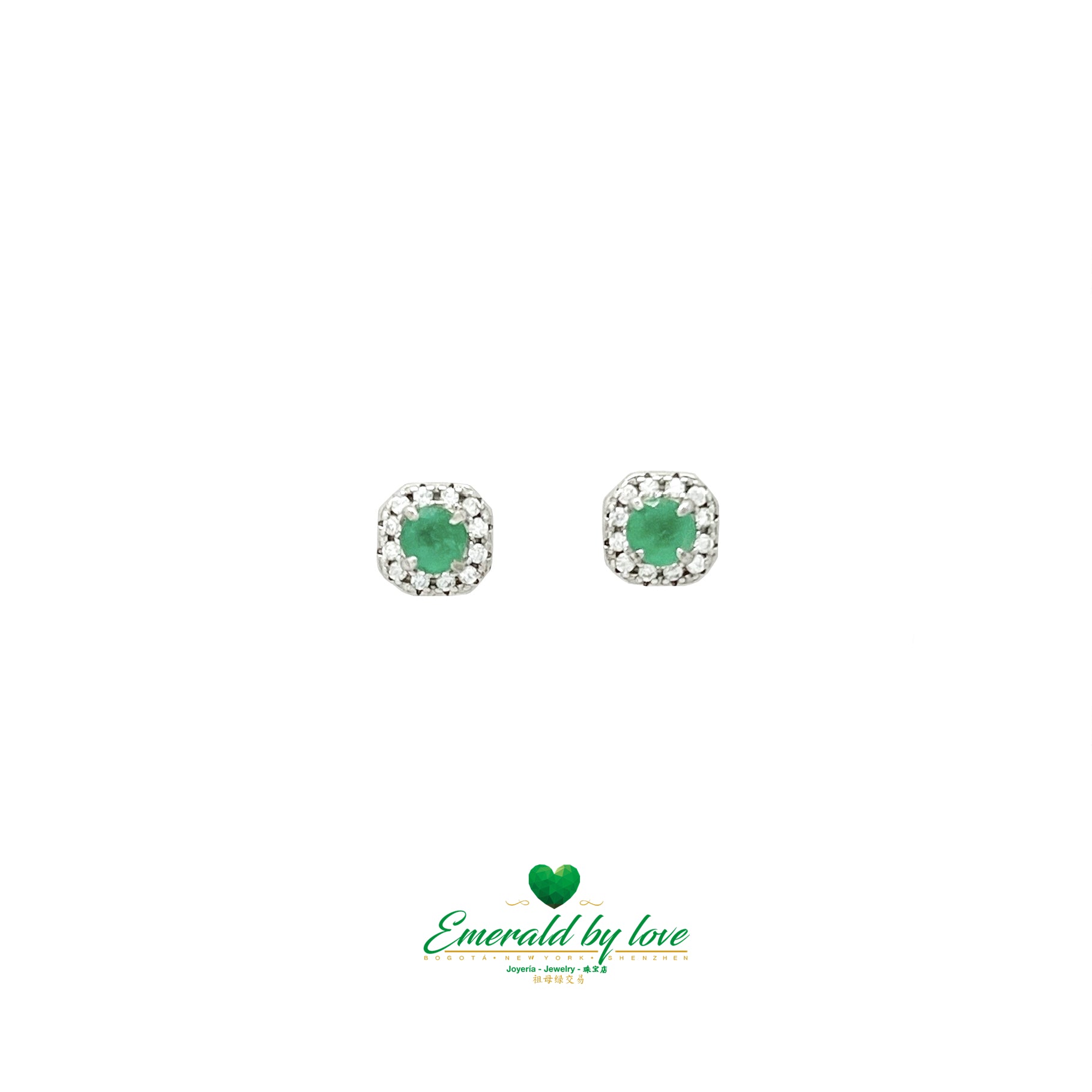 Boucles d'oreilles marquise délicates avec émeraude ronde centrale dans un design carré