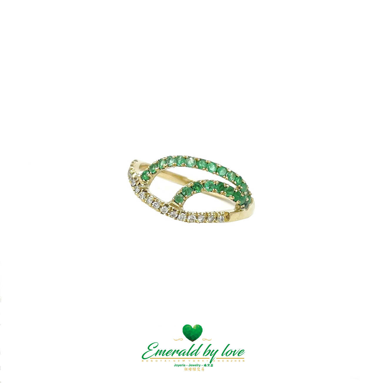 Minimalist yet expressive, featuring authentic Colombian elegance.
Minimalista pero expresivo, con auténtica elegancia colombiana.