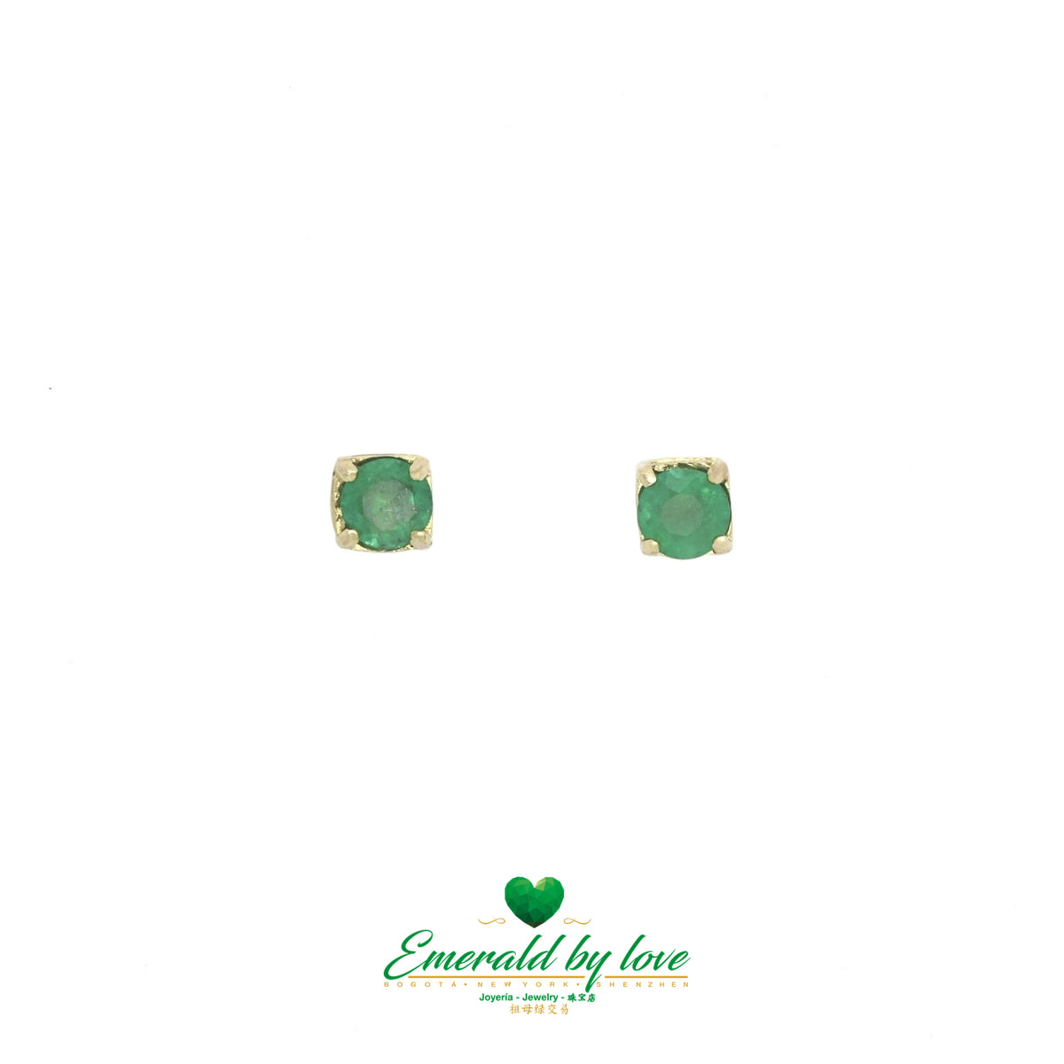 4-Prong Yellow Gold Stud Earrings with Round Colombian Emeralds