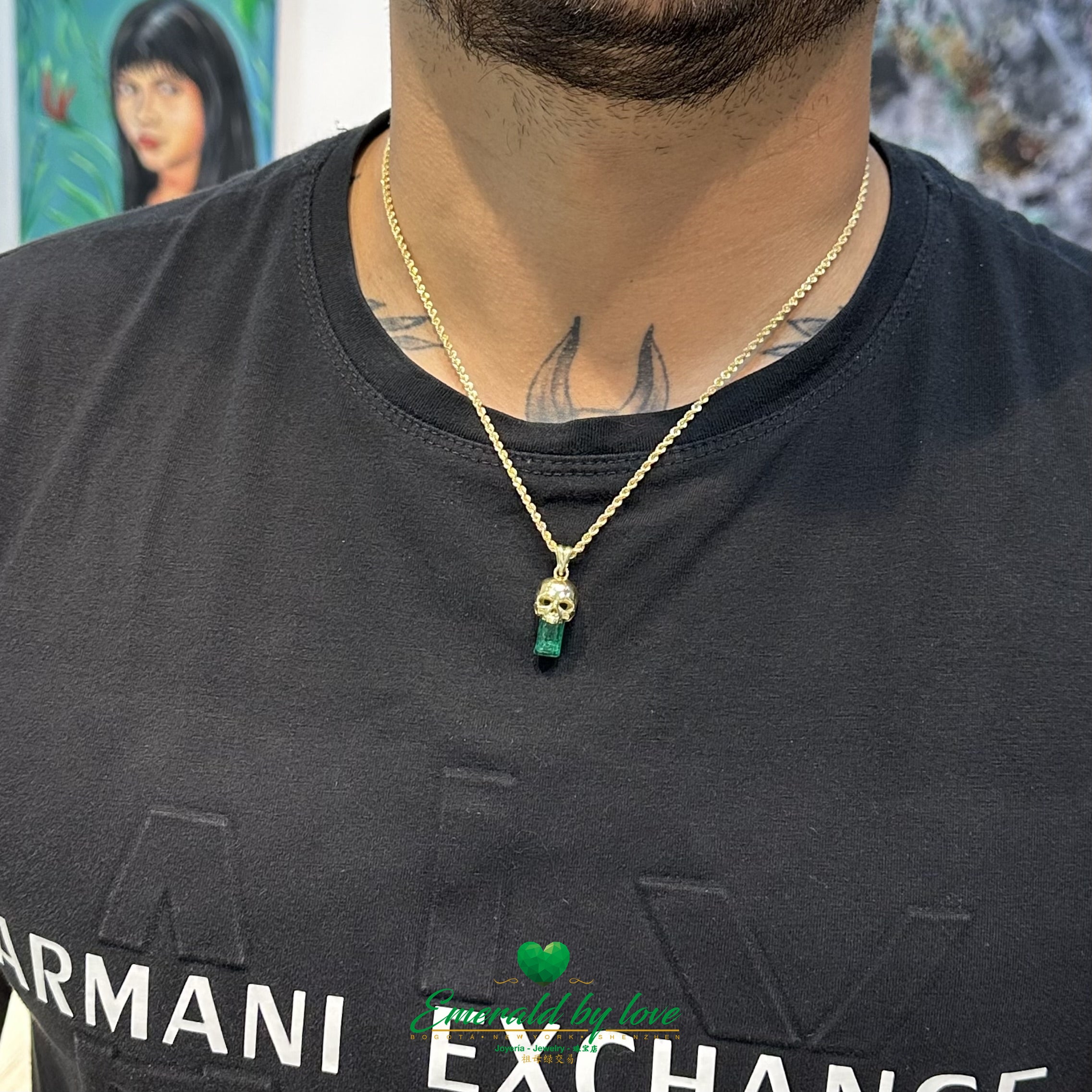 Skull Pendant in 18K Yellow Gold with Embedded Canutillo Colombian Emerald