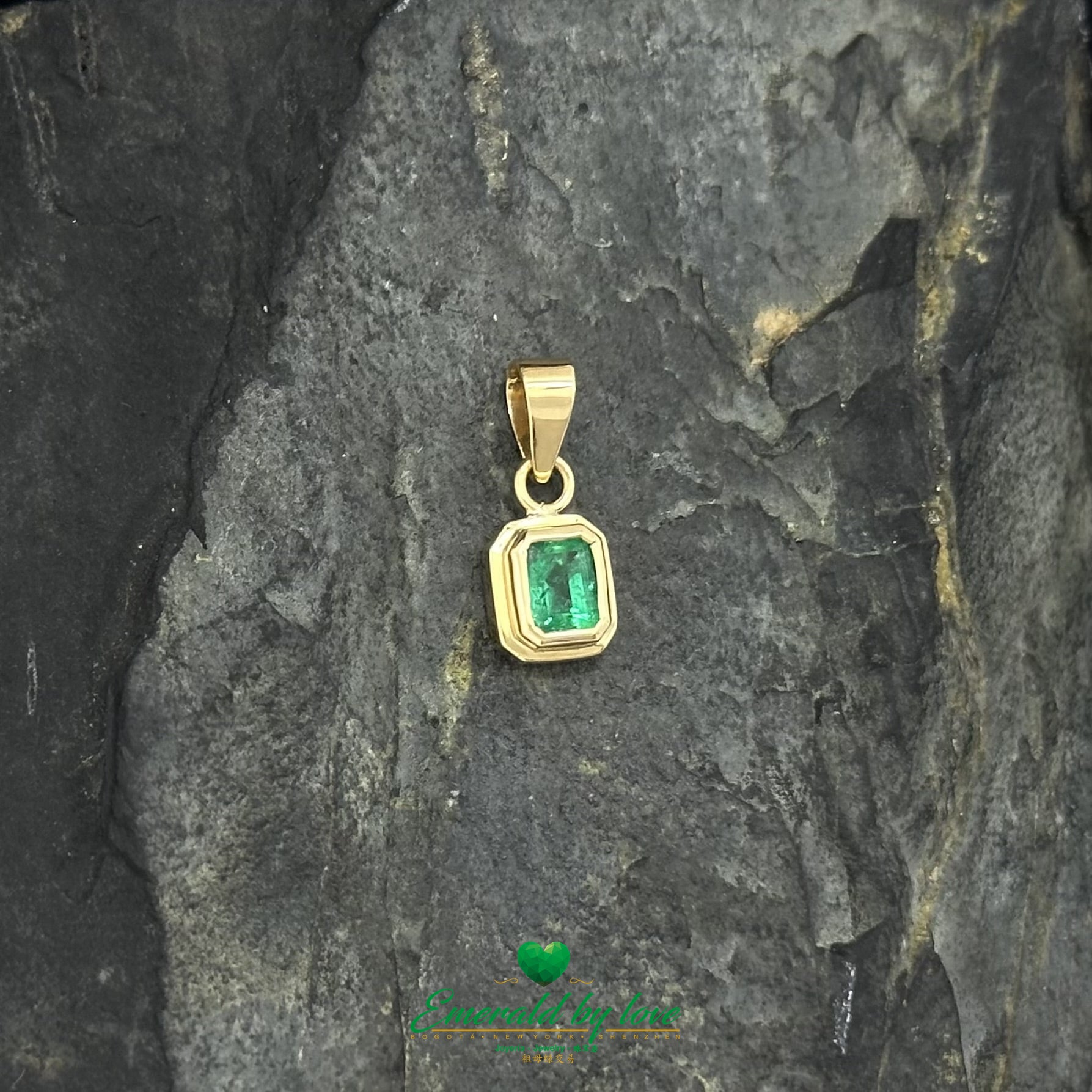 Rectangular Bezel-Set Emerald Pendant in 18K Yellow Gold