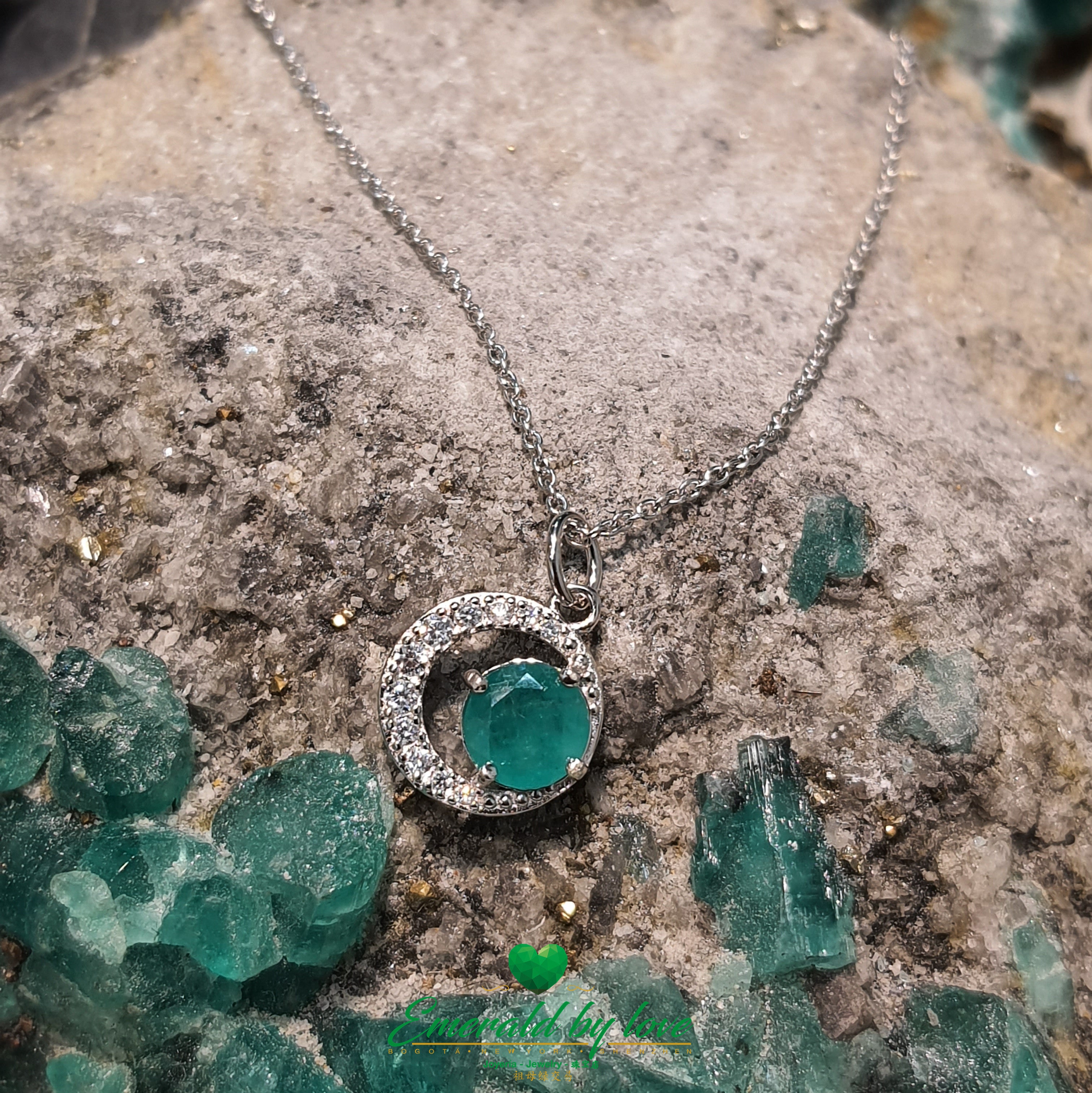 Crescent Moon Pendant with Central Round Emerald in Sterling Silver