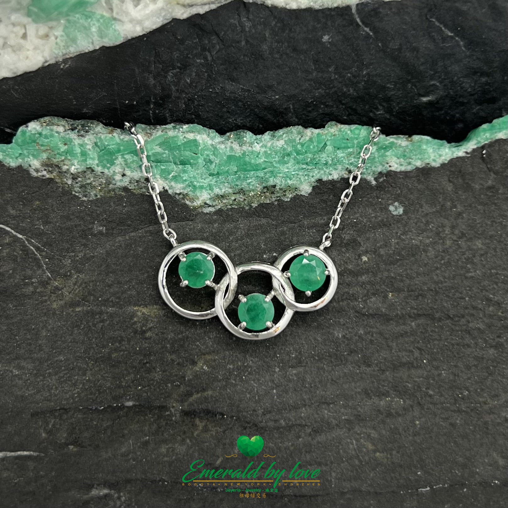 Three-Circle Pendant with Three Round Emeralds in Silver