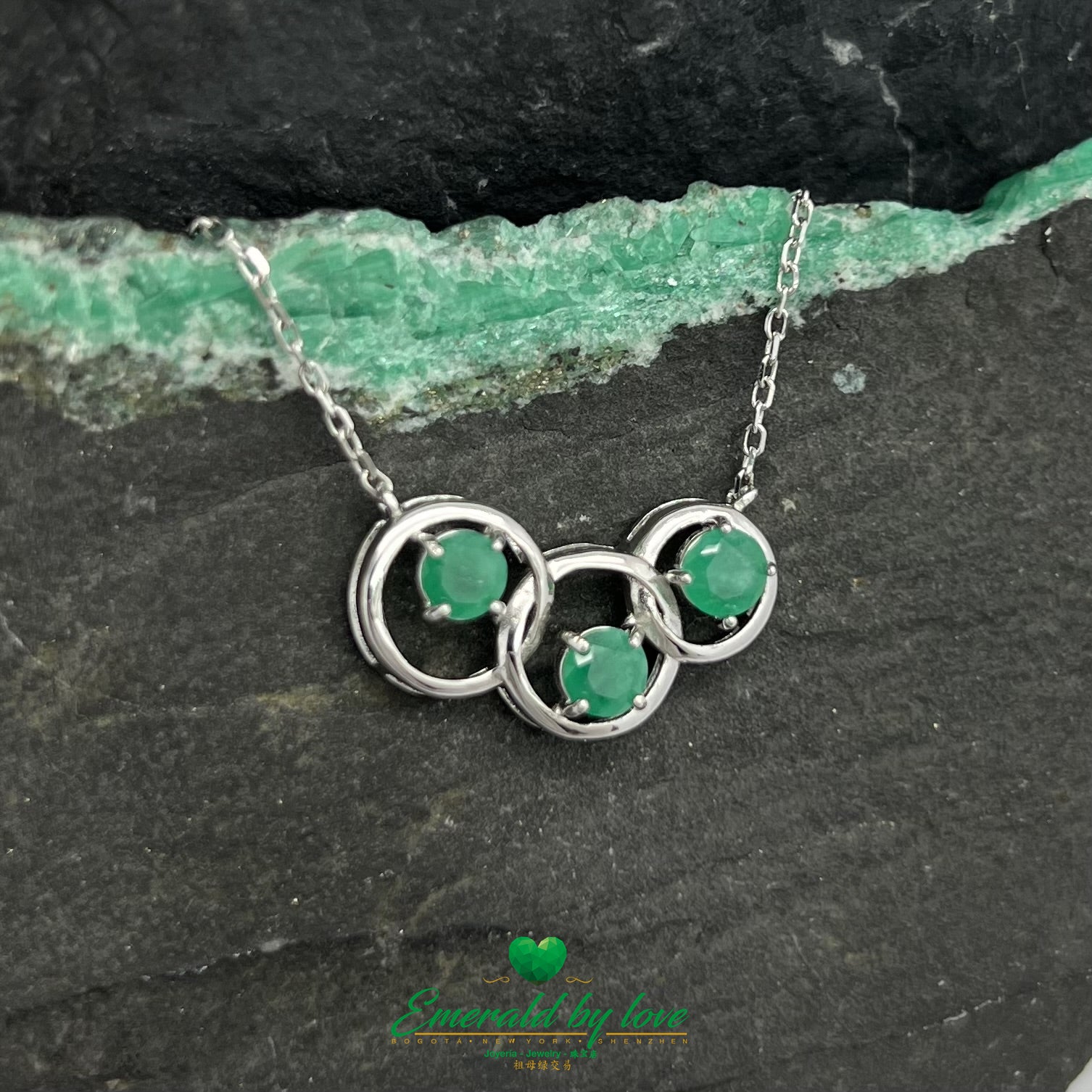 Three-Circle Pendant with Three Round Emeralds in Silver