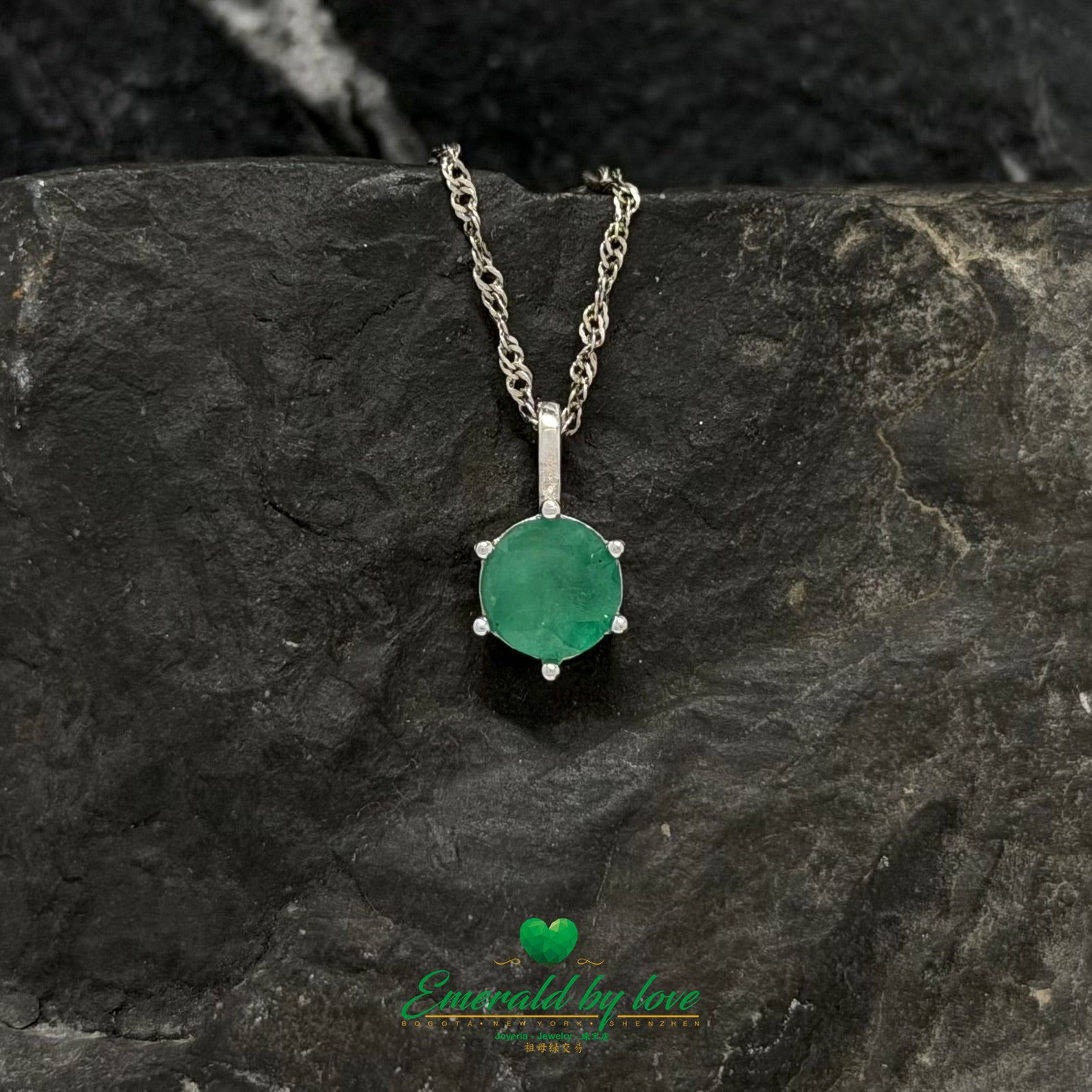 Round Emerald Solitaire Pendant in Sterling Silver – 6 Prong Setting