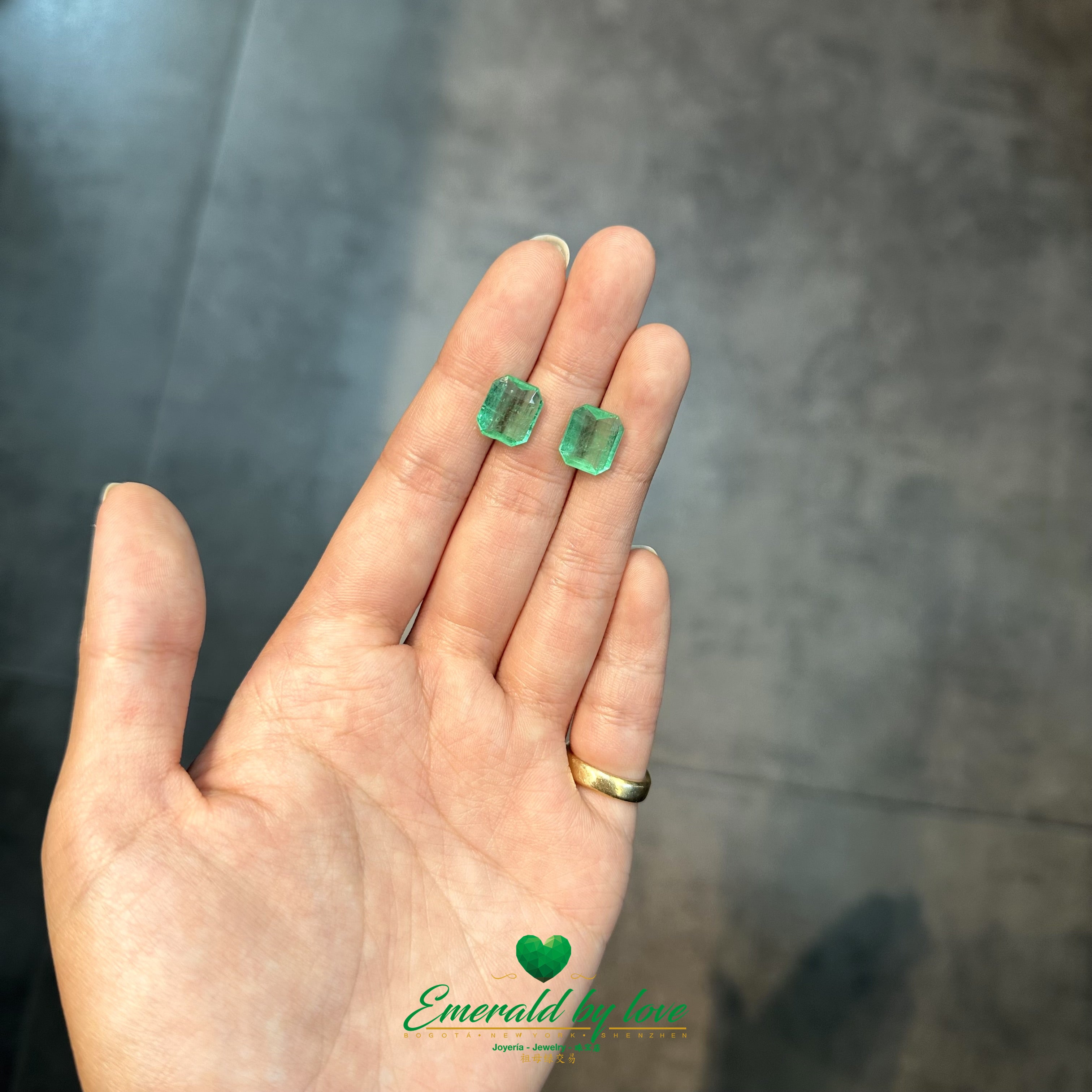 Matching pair of loose Colombian emeralds totaling 7.05 ct, perfect for custom pieces