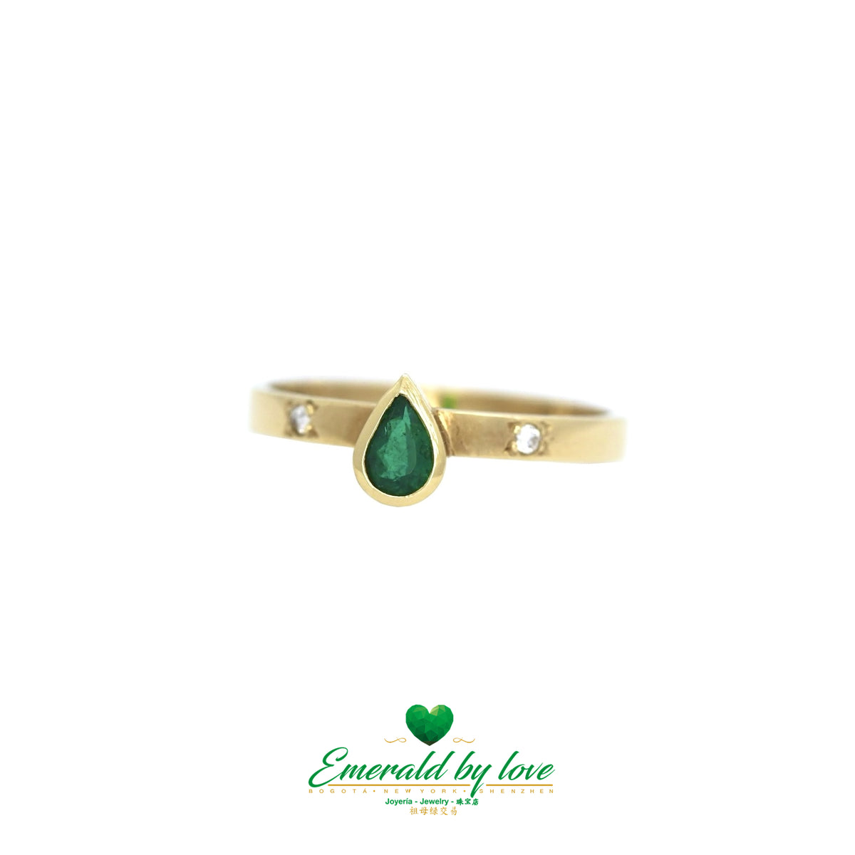 Pear-Shaped Colombian Emerald and Diamond Ring in Yellow Gold