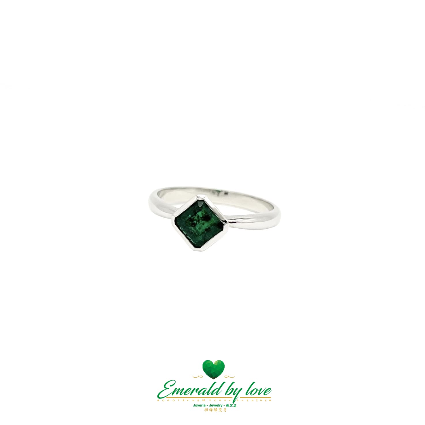 Square-Cut Emerald White Gold Ring with Bezel Setting