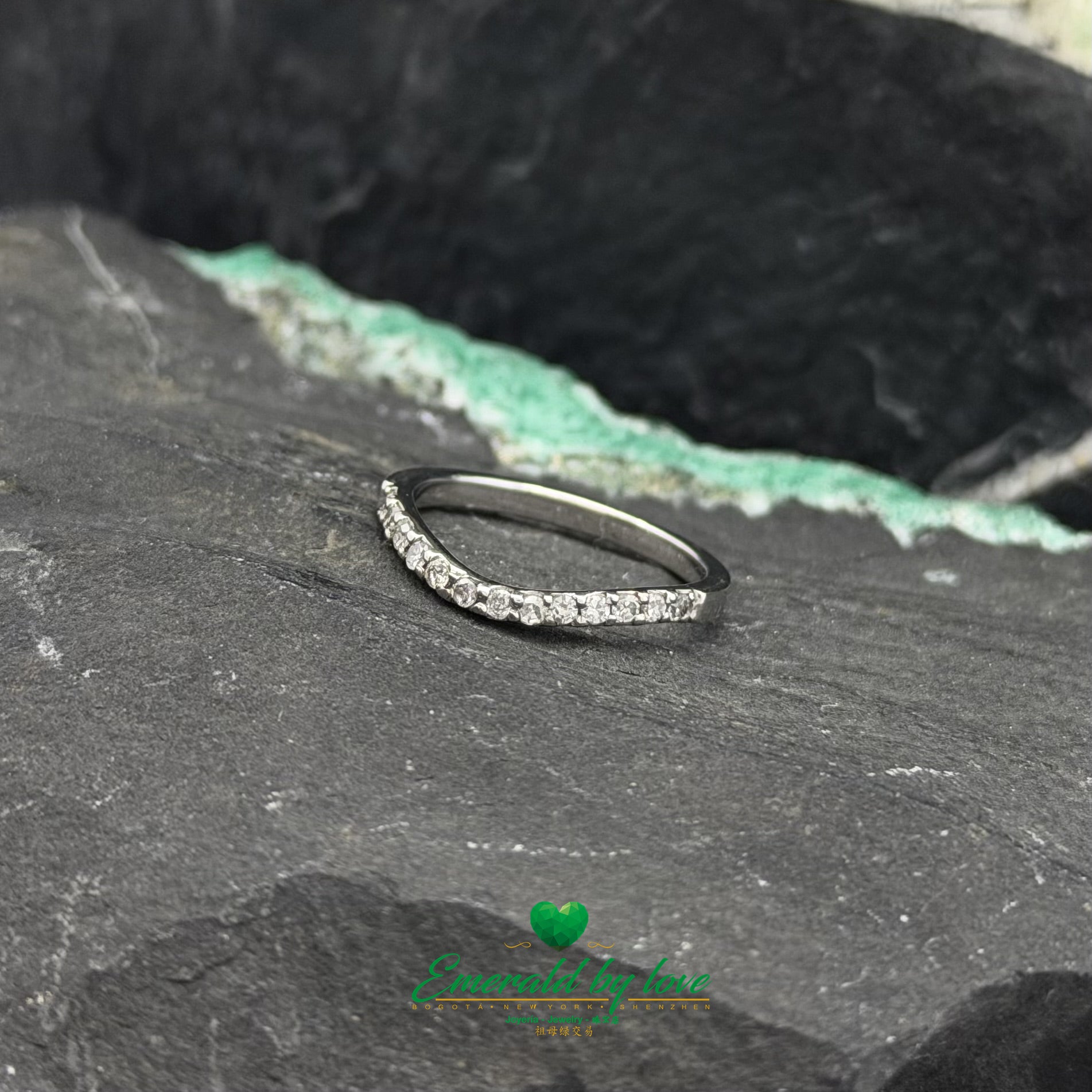 White Gold Band Ring with Natural Diamonds