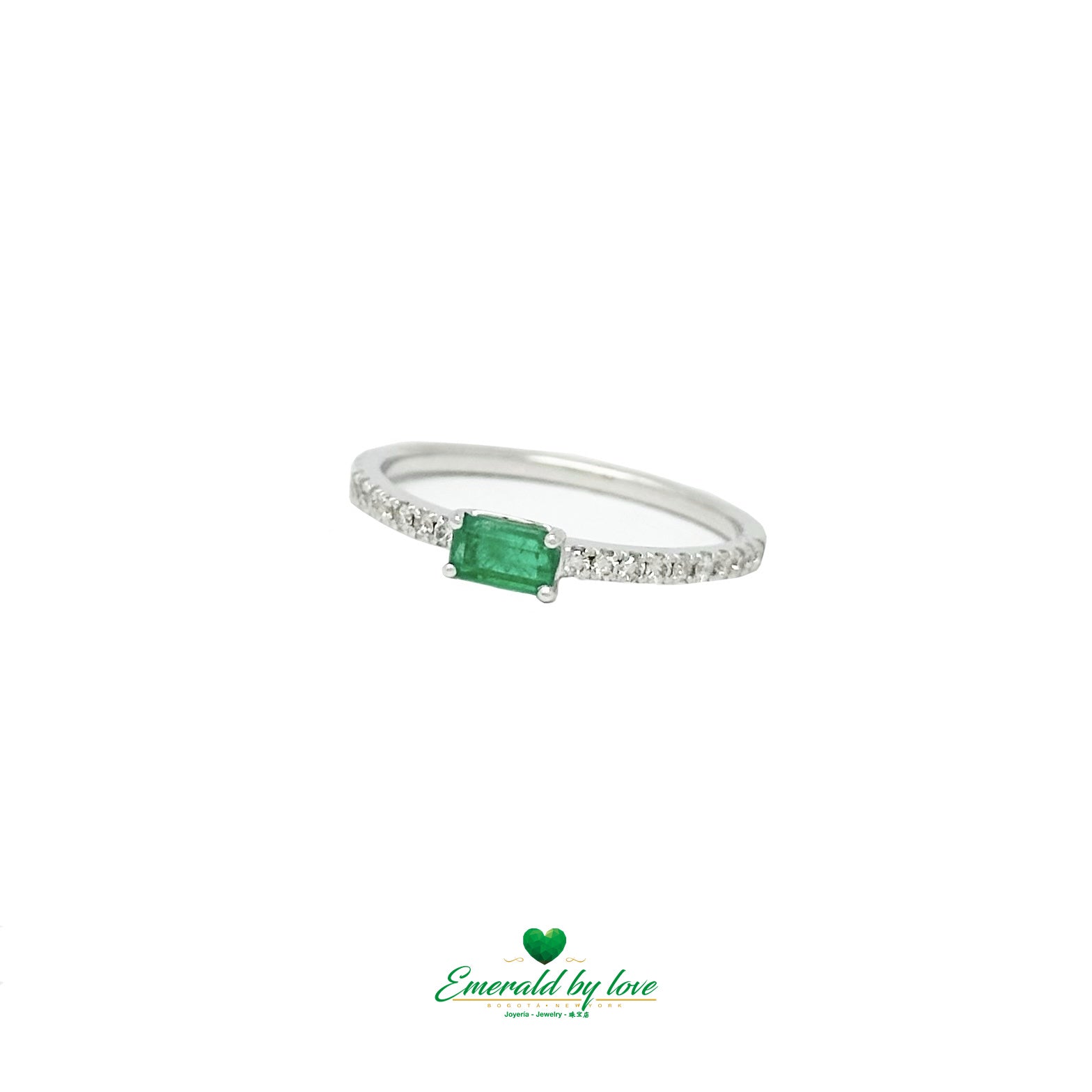 Square Colombian Emerald Ring in 18K White Gold with Brilliant Diamonds