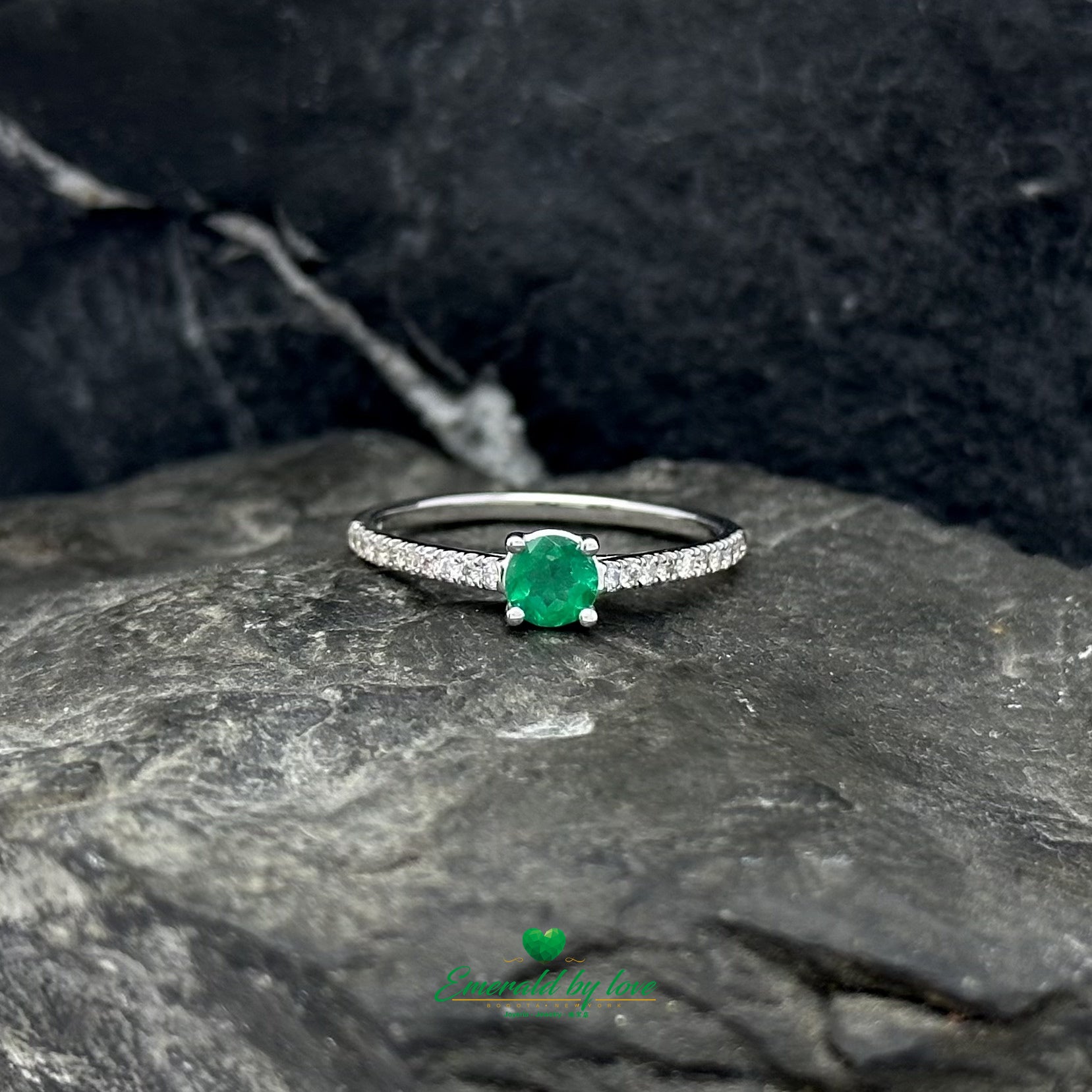 Round Colombian Emerald Solitaire Ring in 18K White Gold with Diamond-Set Band