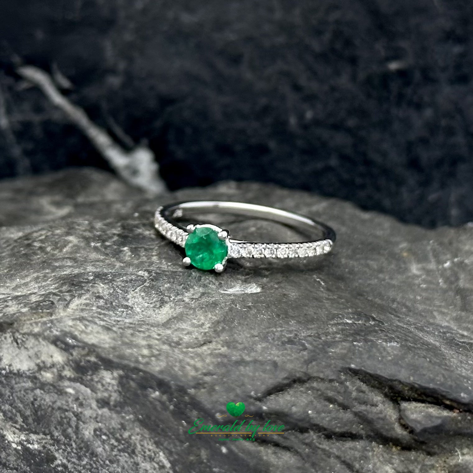 Round Colombian Emerald Solitaire Ring in 18K White Gold with Diamond-Set Band
