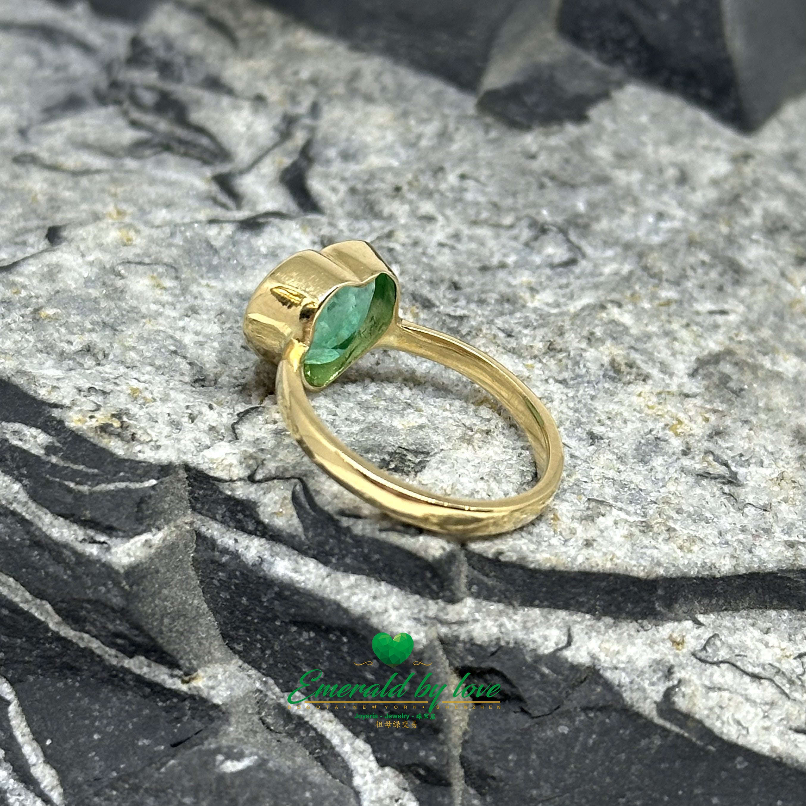 Bezel-Set Heart-Shaped Emerald Ring in 18K Gold