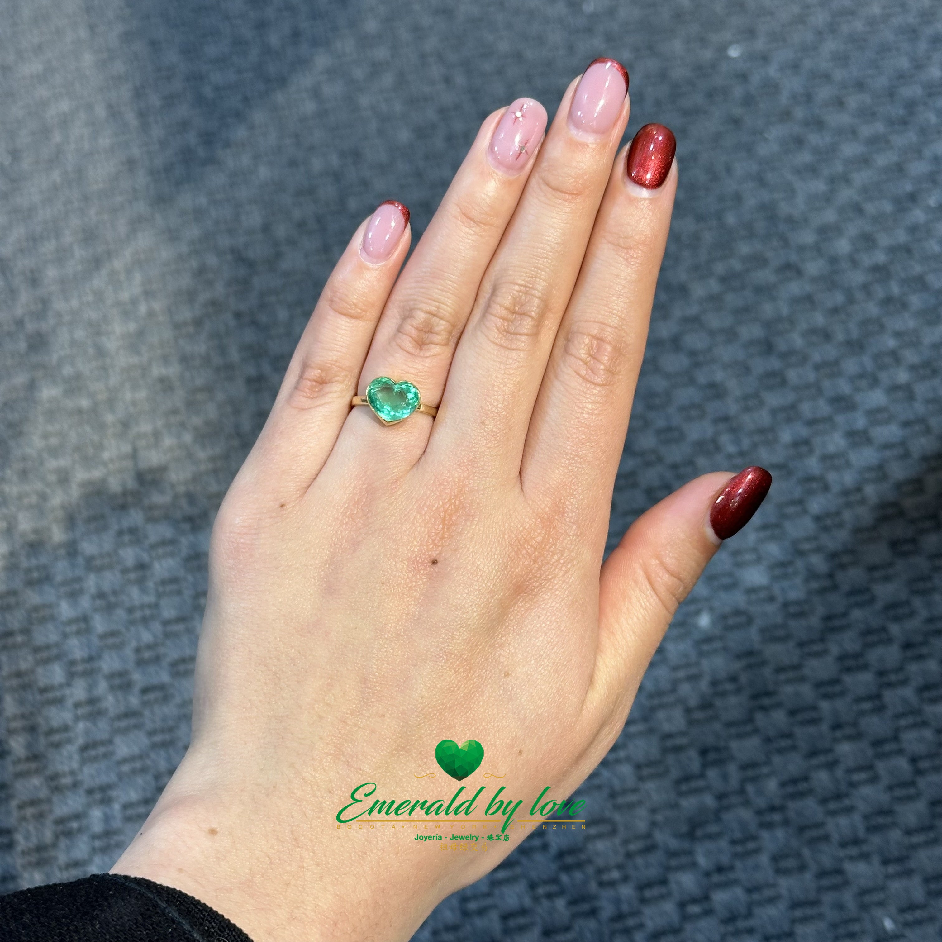 Bezel-Set Heart-Shaped Emerald Ring in 18K Gold