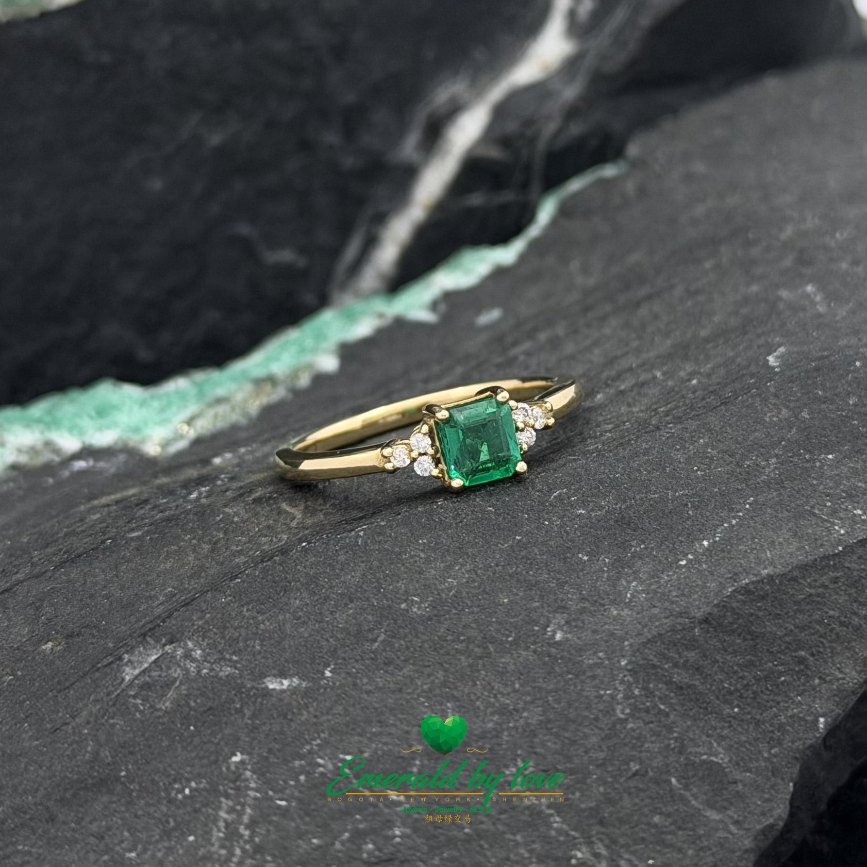 Square-Cut High Quality Emerald Ring with Side Diamonds