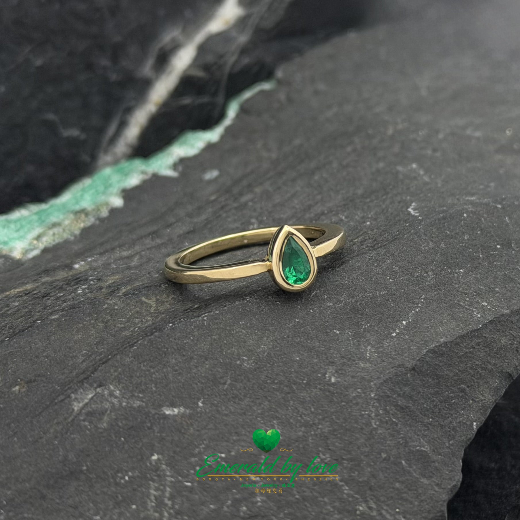 Delicate Bezel-Set Teardrop Emerald Ring