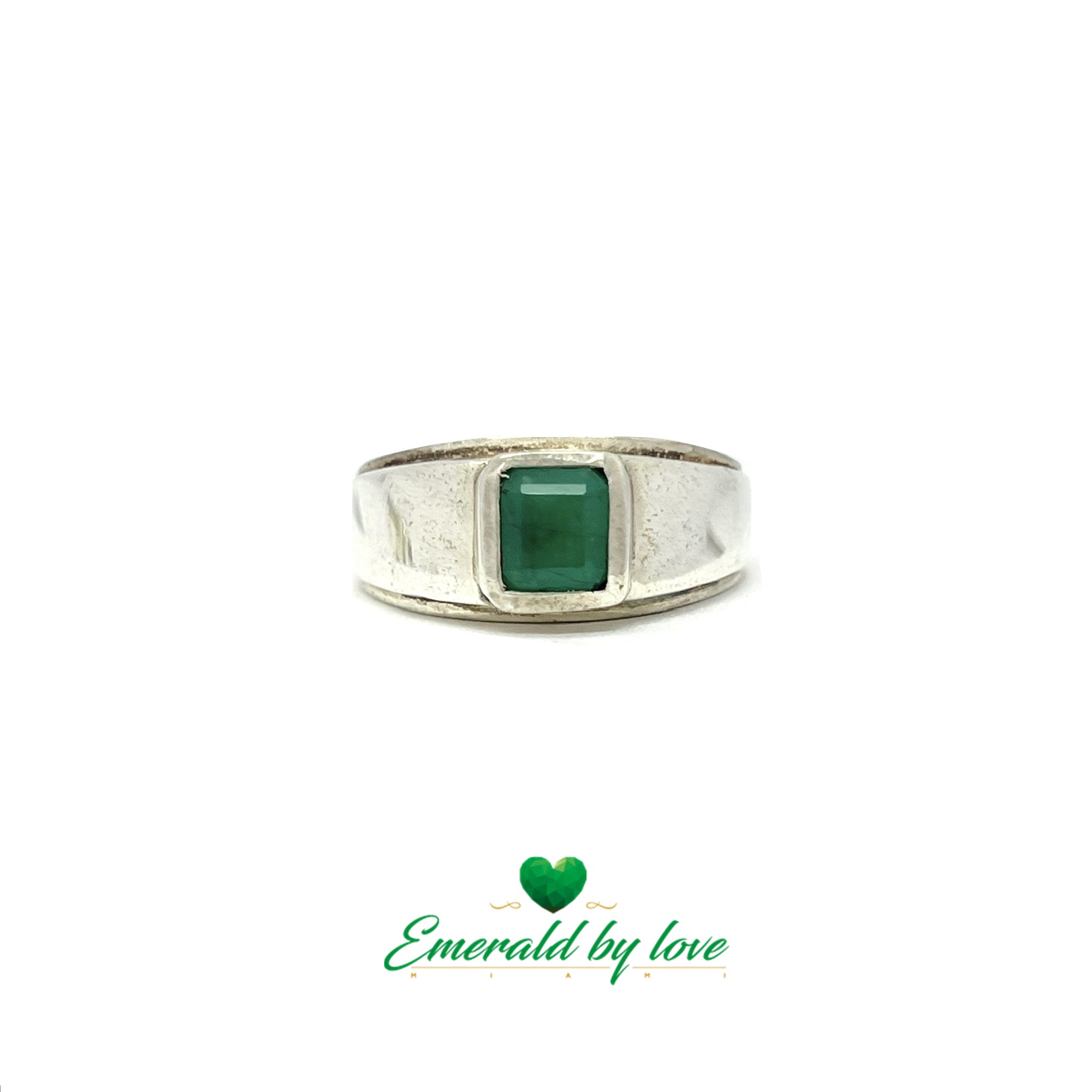 Bague simple en argent pour homme avec émeraude rectangulaire centrale