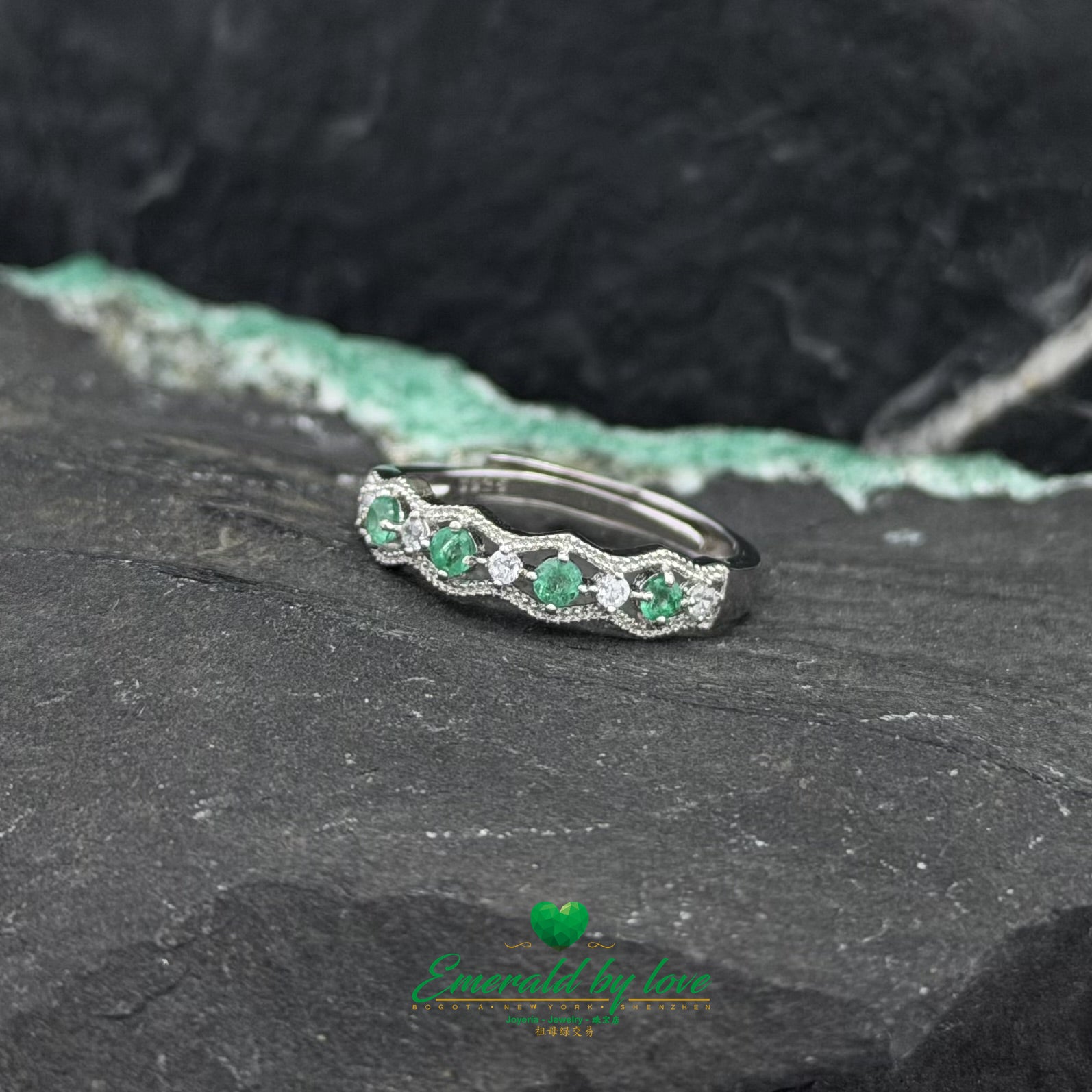 Sterling Silver Band with Alternating Zircons and Arabesque Details