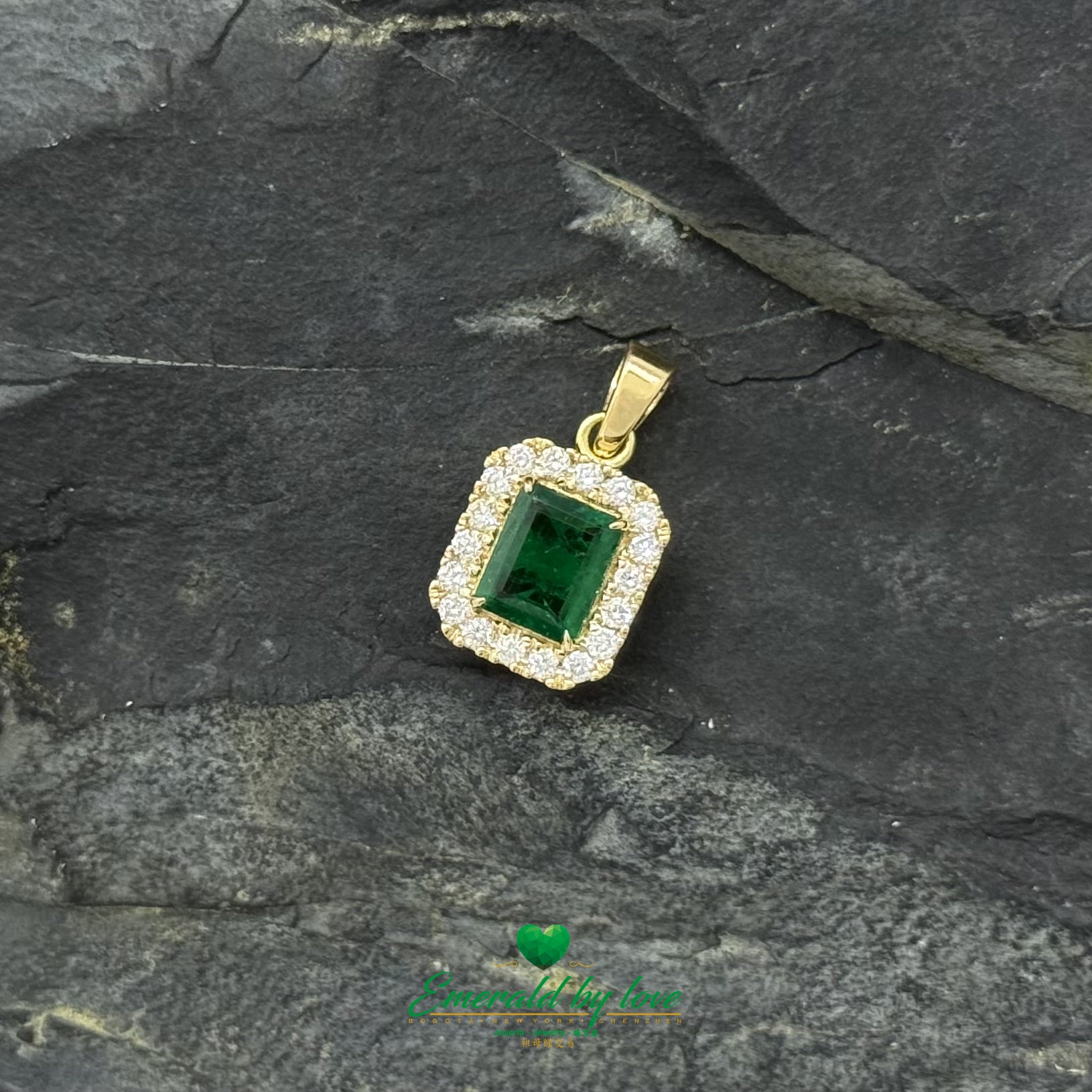 Luxury Emerald-Cut Colombian Emerald Pendant & Earrings Set with Diamond Cluster Setting