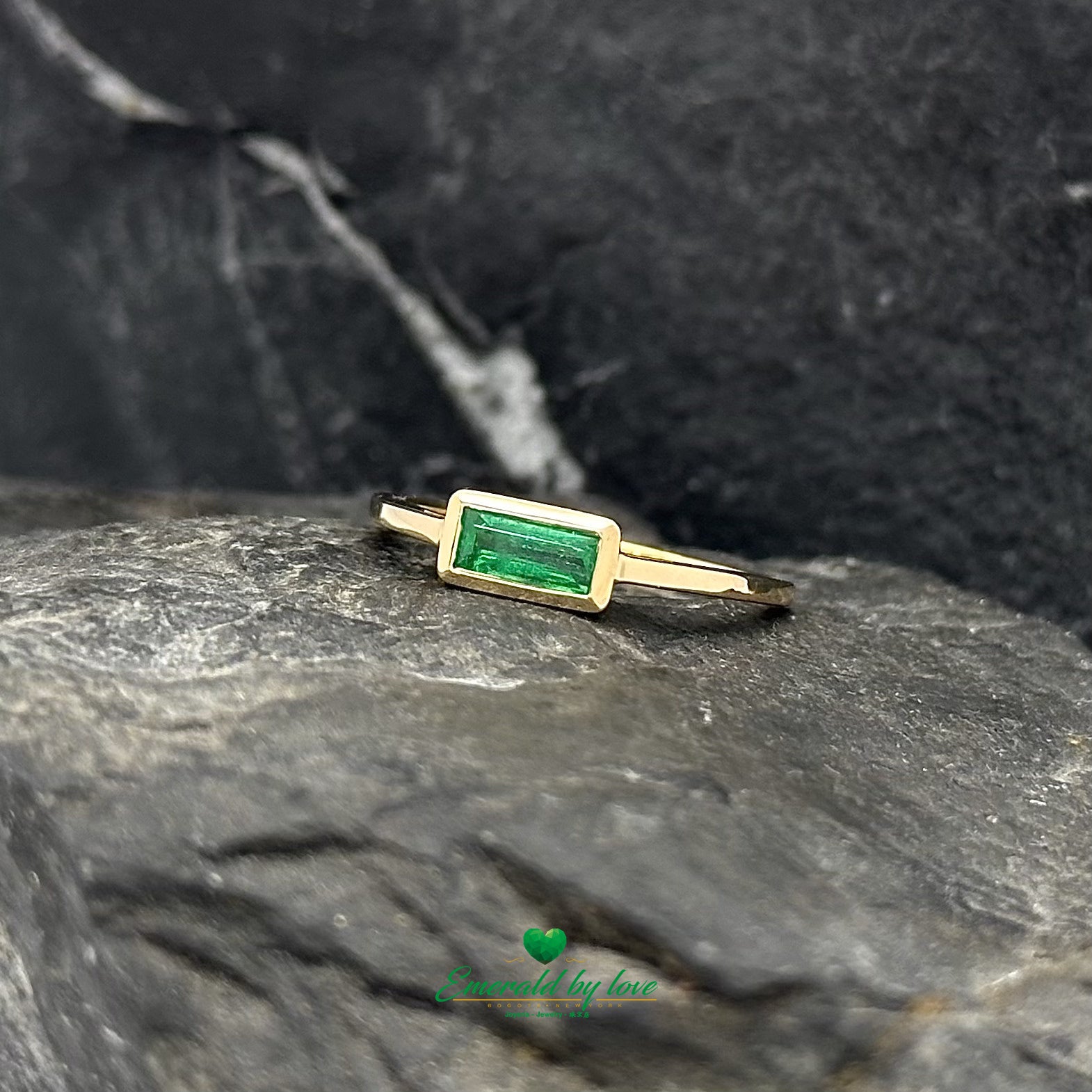 women´s ring Solitario with Transversal Square-Cut