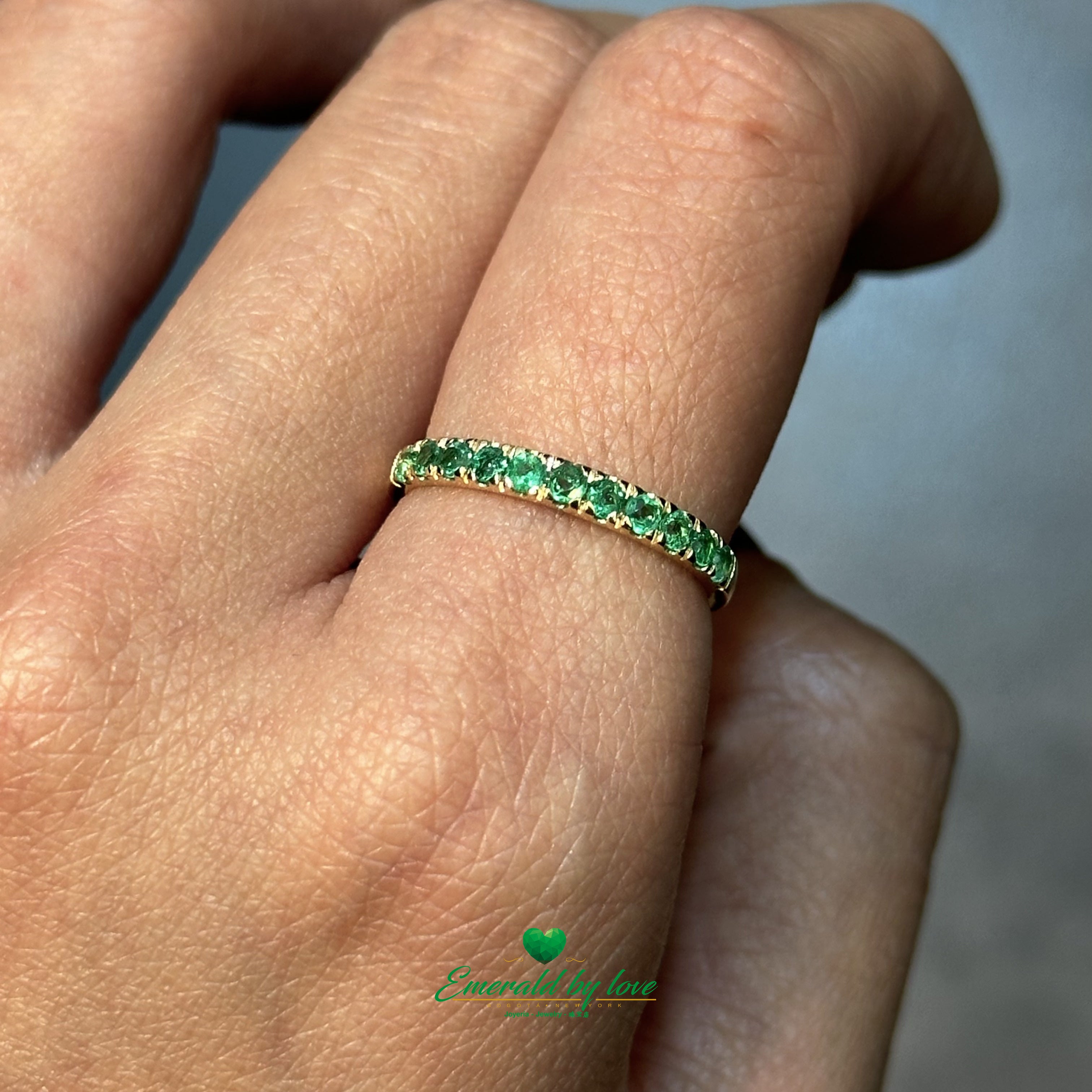 Buy genunine Ultra-Light 18K Italian Gold Band with Natural Colombian Emeralds