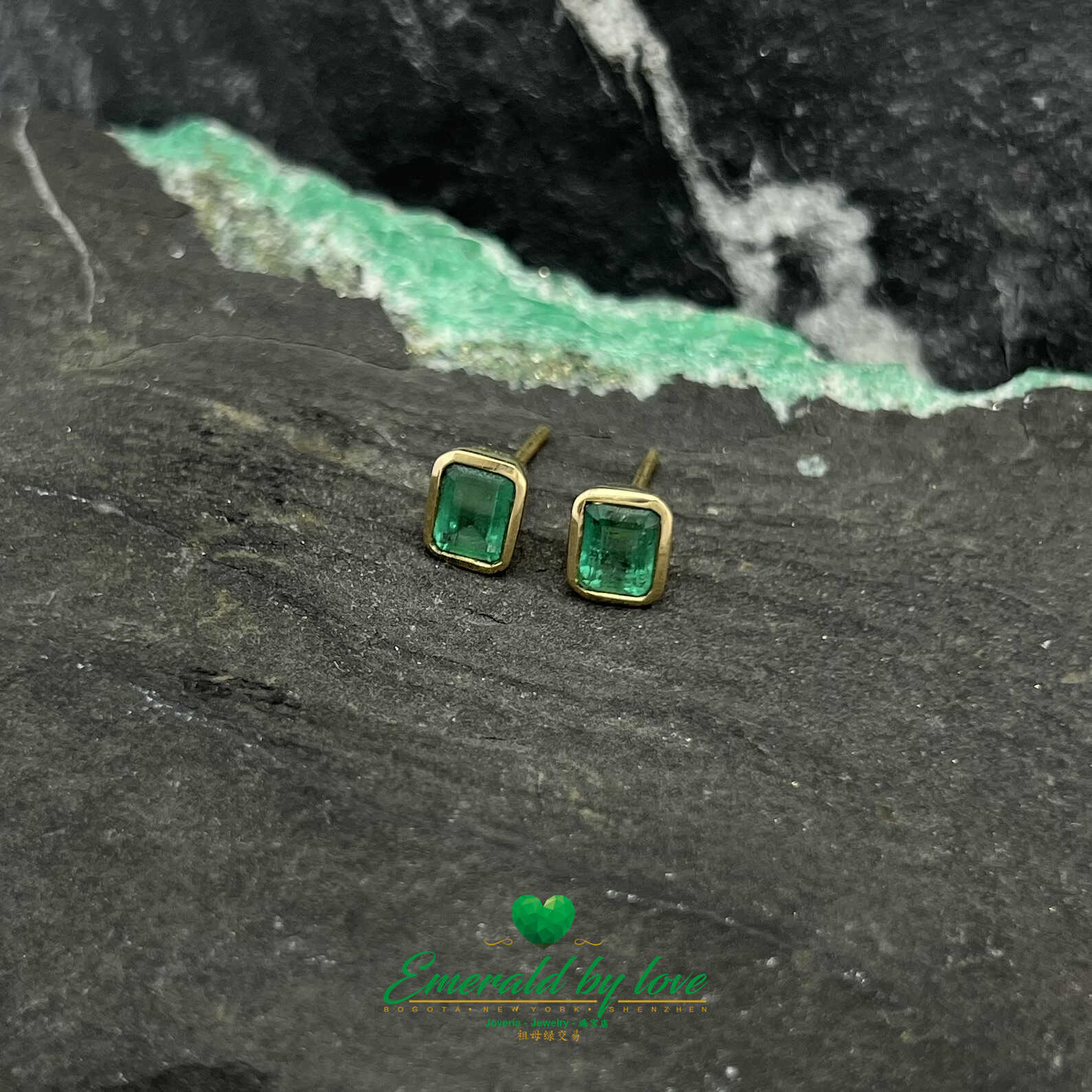 Boucles d'oreilles minimalistes en émeraude serti clos : 1,39 TCW
