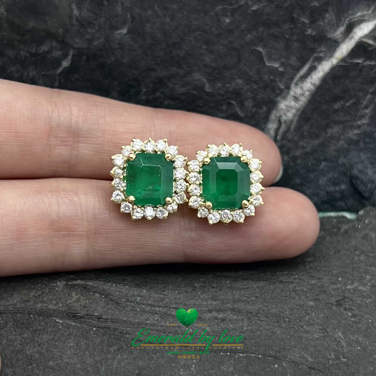 Regal Marquise Majesty - 18k Yellow Gold Earrings with Square Emeralds