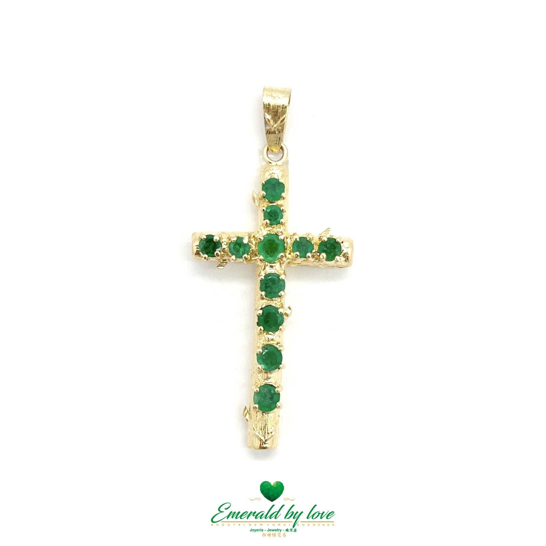Exquis pendentif croix en or jaune 18 carats avec émeraudes colombiennes naturelles