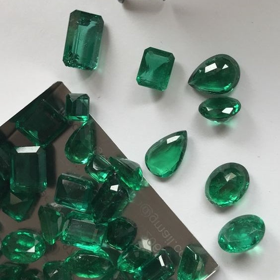 What are the most common sizes of the Colombian emerald?