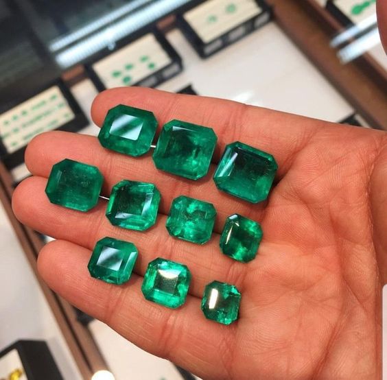 Colombian emeralds: From the mine, to the market