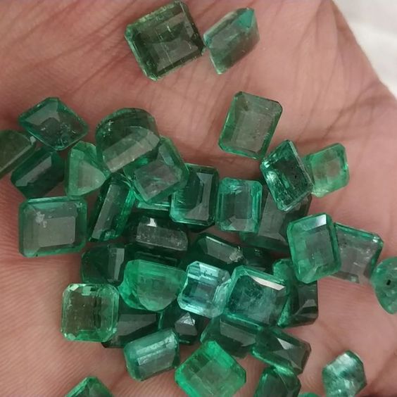 How to choose a Lote of Colombian emerald?